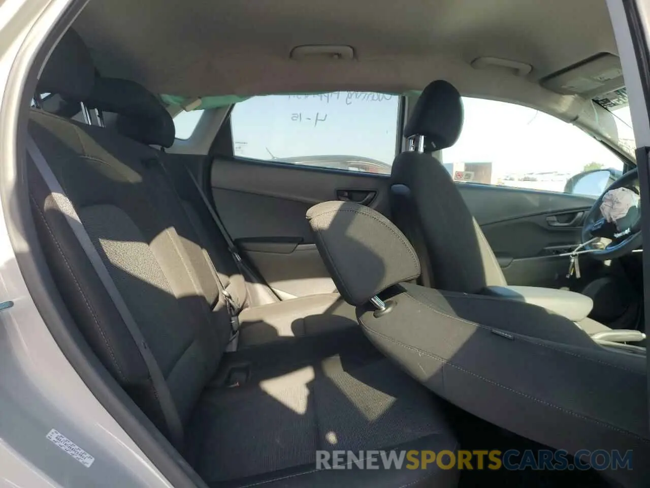 11 Фотография поврежденного автомобиля KM8K62AB9PU017980 HYUNDAI KONA 2023