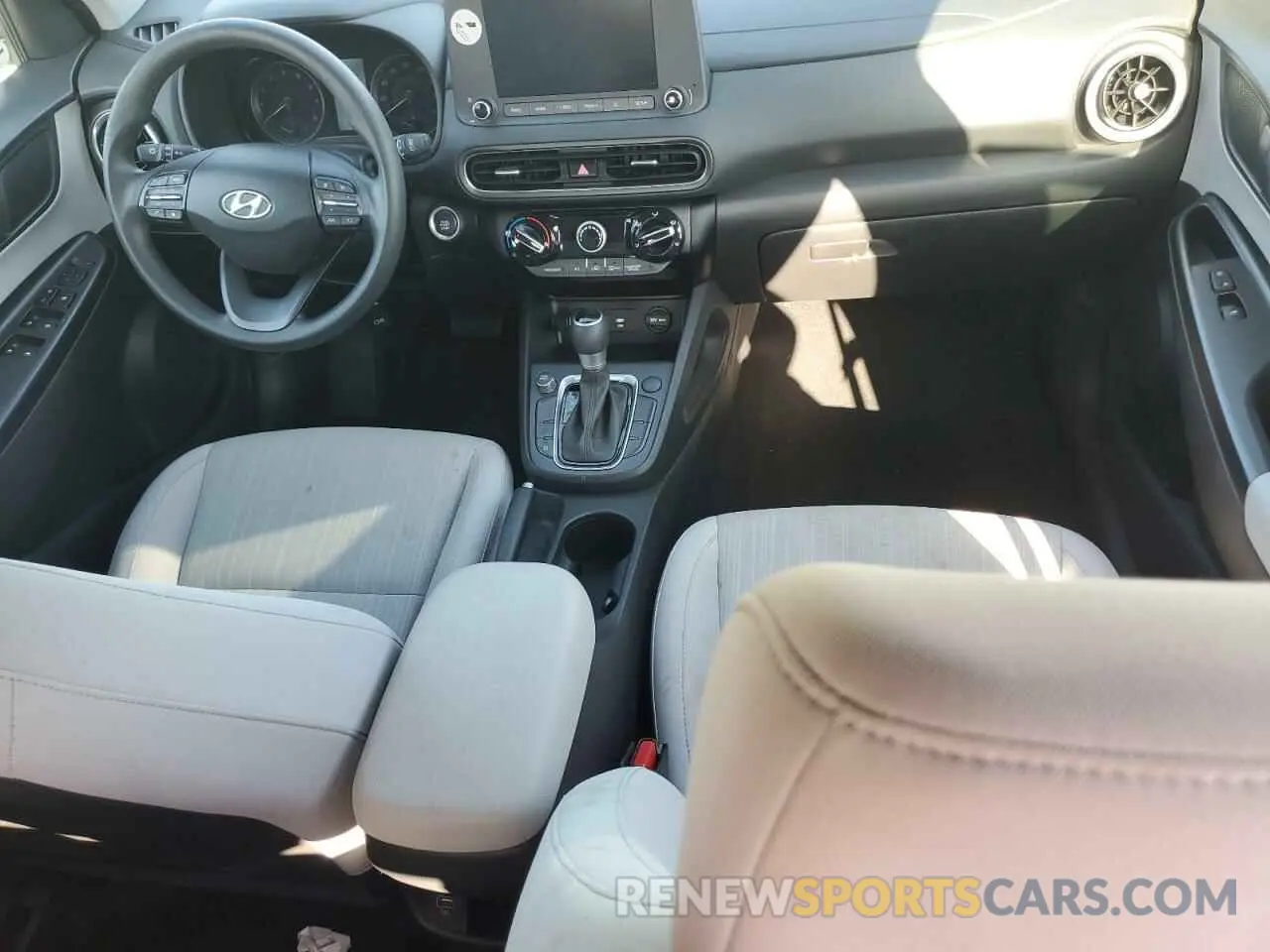 8 Photograph of a damaged car KM8K62AB9PU018823 HYUNDAI KONA 2023