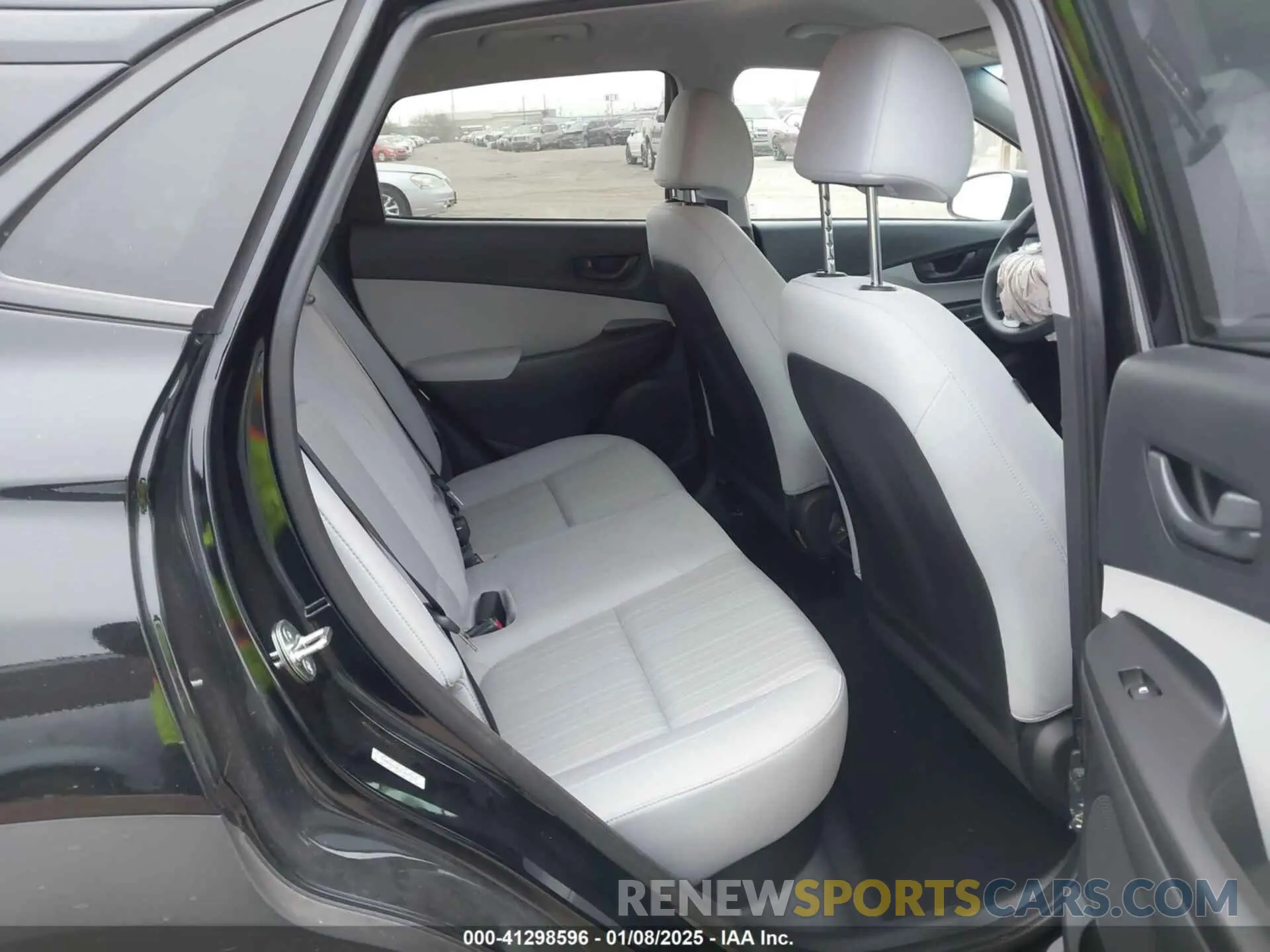 8 Фотография поврежденного автомобиля KM8K6CAB1PU045312 HYUNDAI KONA 2023
