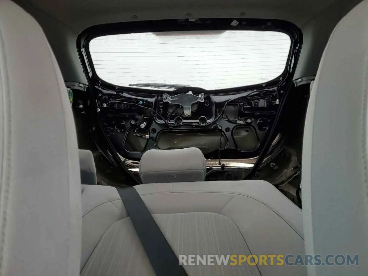 10 Photograph of a damaged car KM8K6CAB1PU050946 HYUNDAI KONA 2023