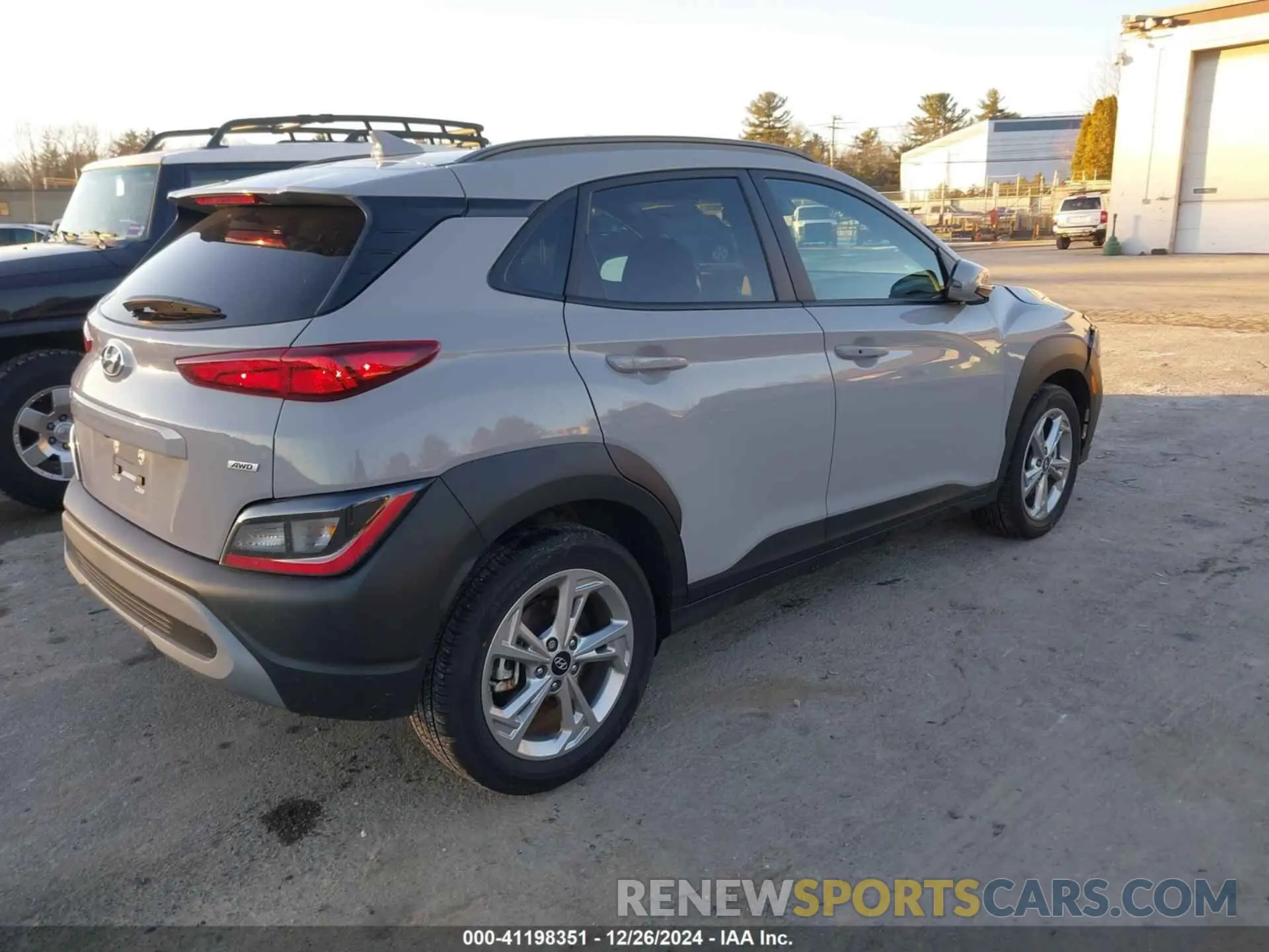 4 Фотография поврежденного автомобиля KM8K6CAB2PU053578 HYUNDAI KONA 2023