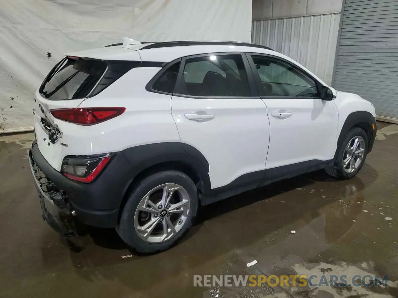 3 Фотография поврежденного автомобиля KM8K6CAB4PU943936 HYUNDAI KONA 2023