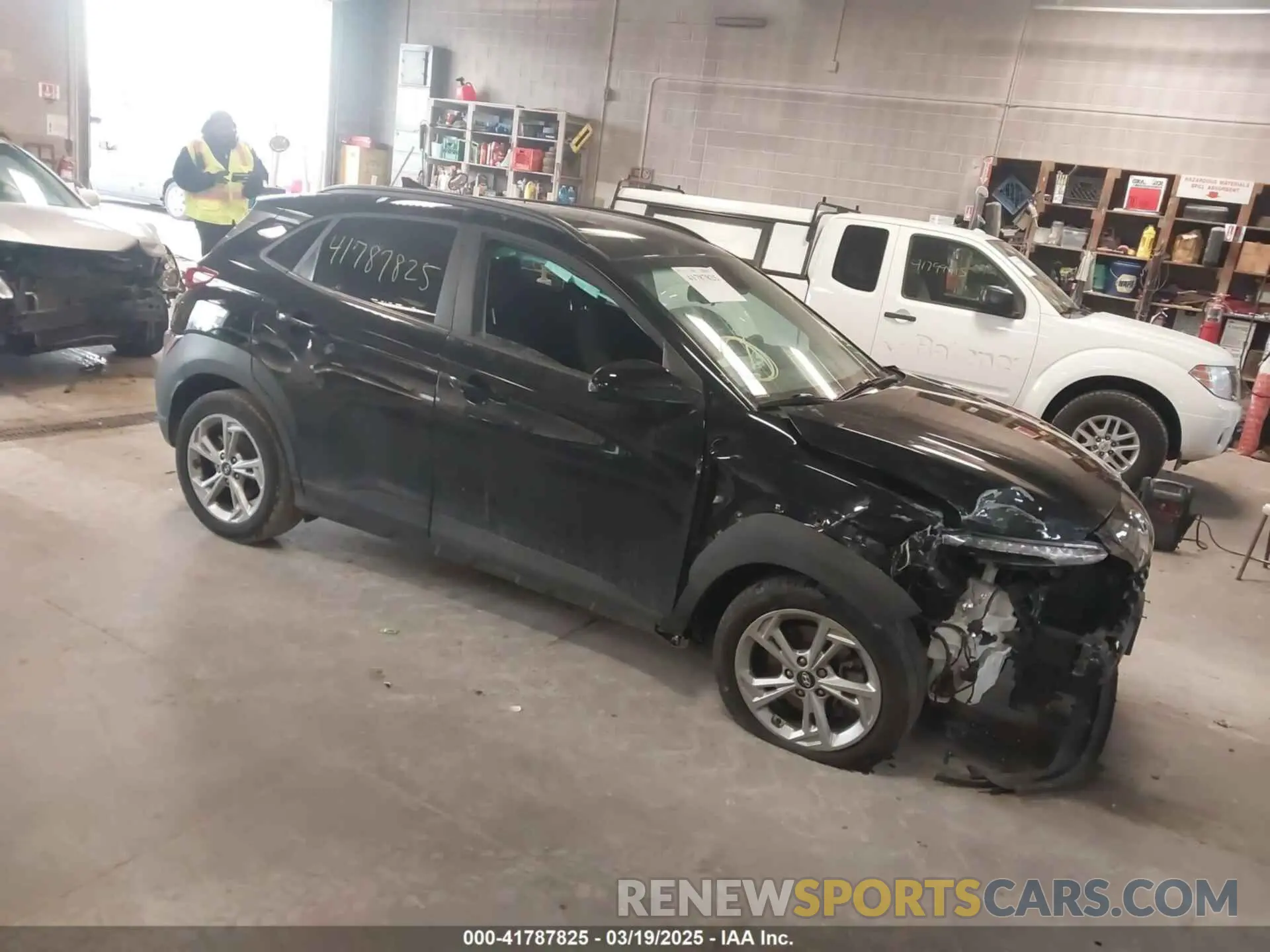 1 Фотография поврежденного автомобиля KM8K6CAB5PU011938 HYUNDAI KONA 2023