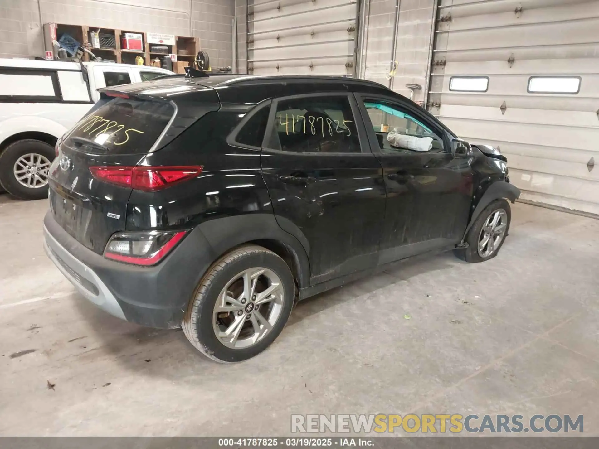 4 Фотография поврежденного автомобиля KM8K6CAB5PU011938 HYUNDAI KONA 2023