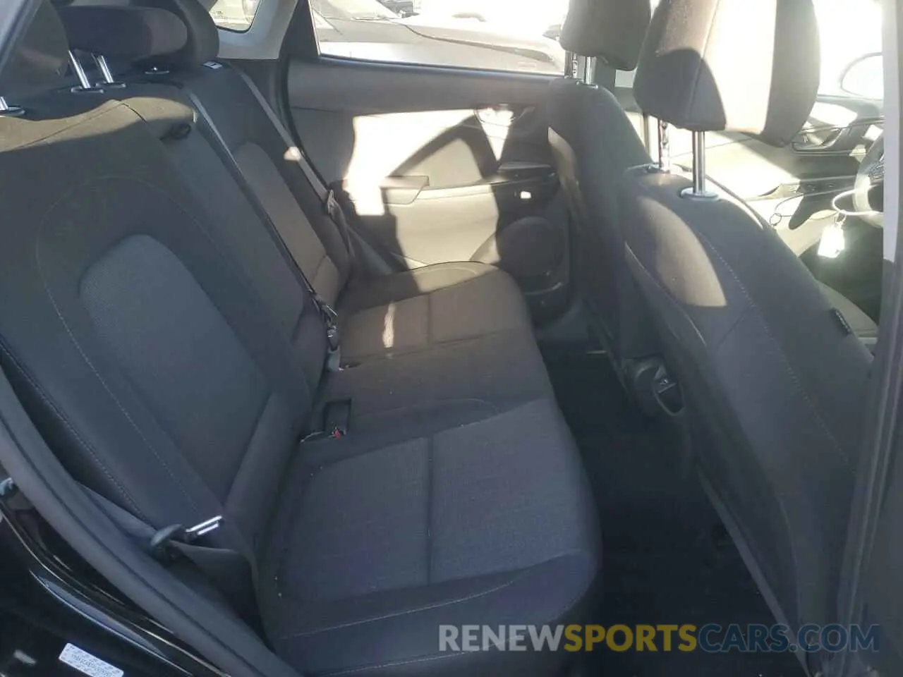 10 Photograph of a damaged car KM8K6CAB7PU929397 HYUNDAI KONA 2023