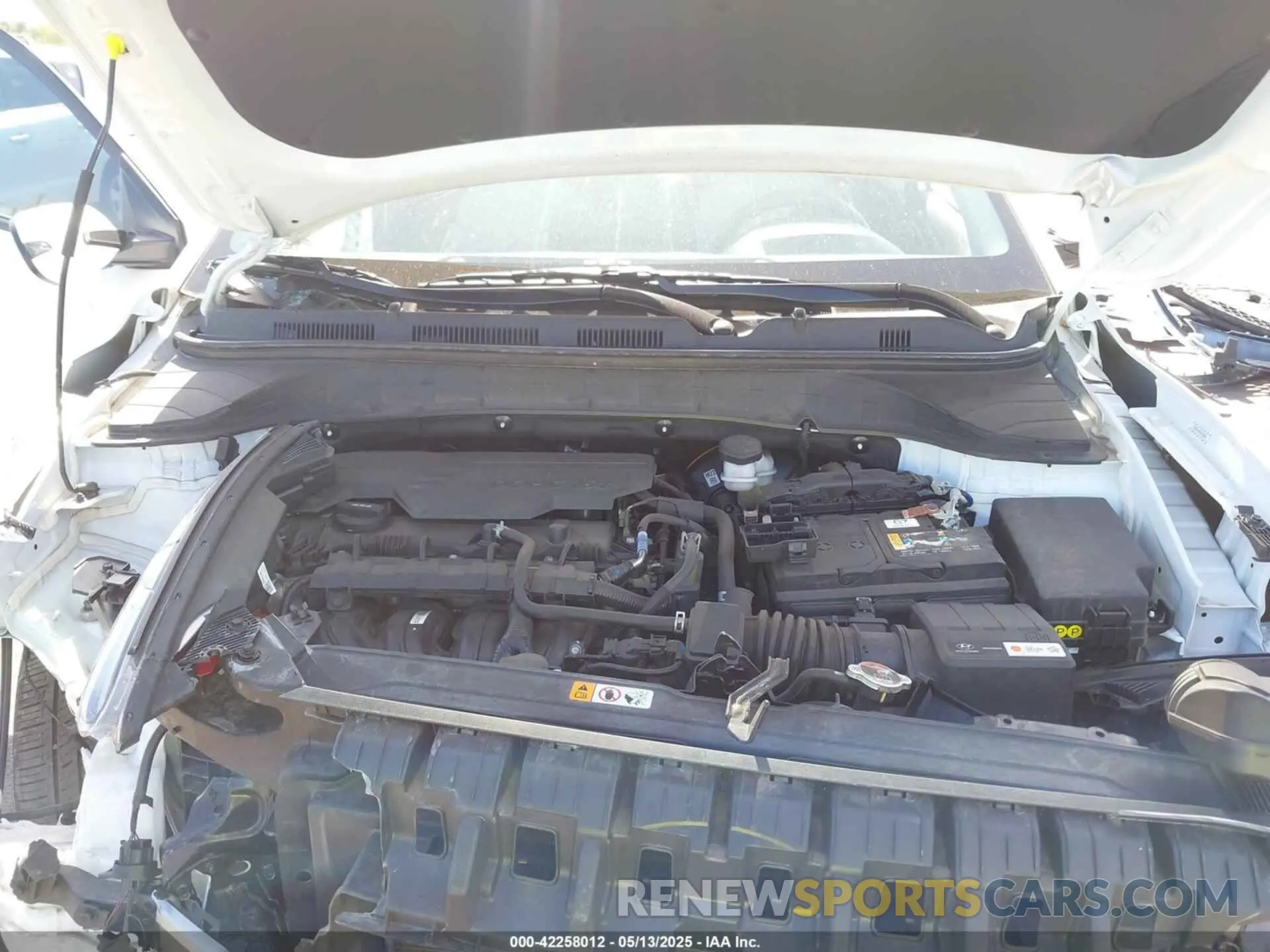 10 Photograph of a damaged car KM8K6CAB8PU038521 HYUNDAI KONA 2023