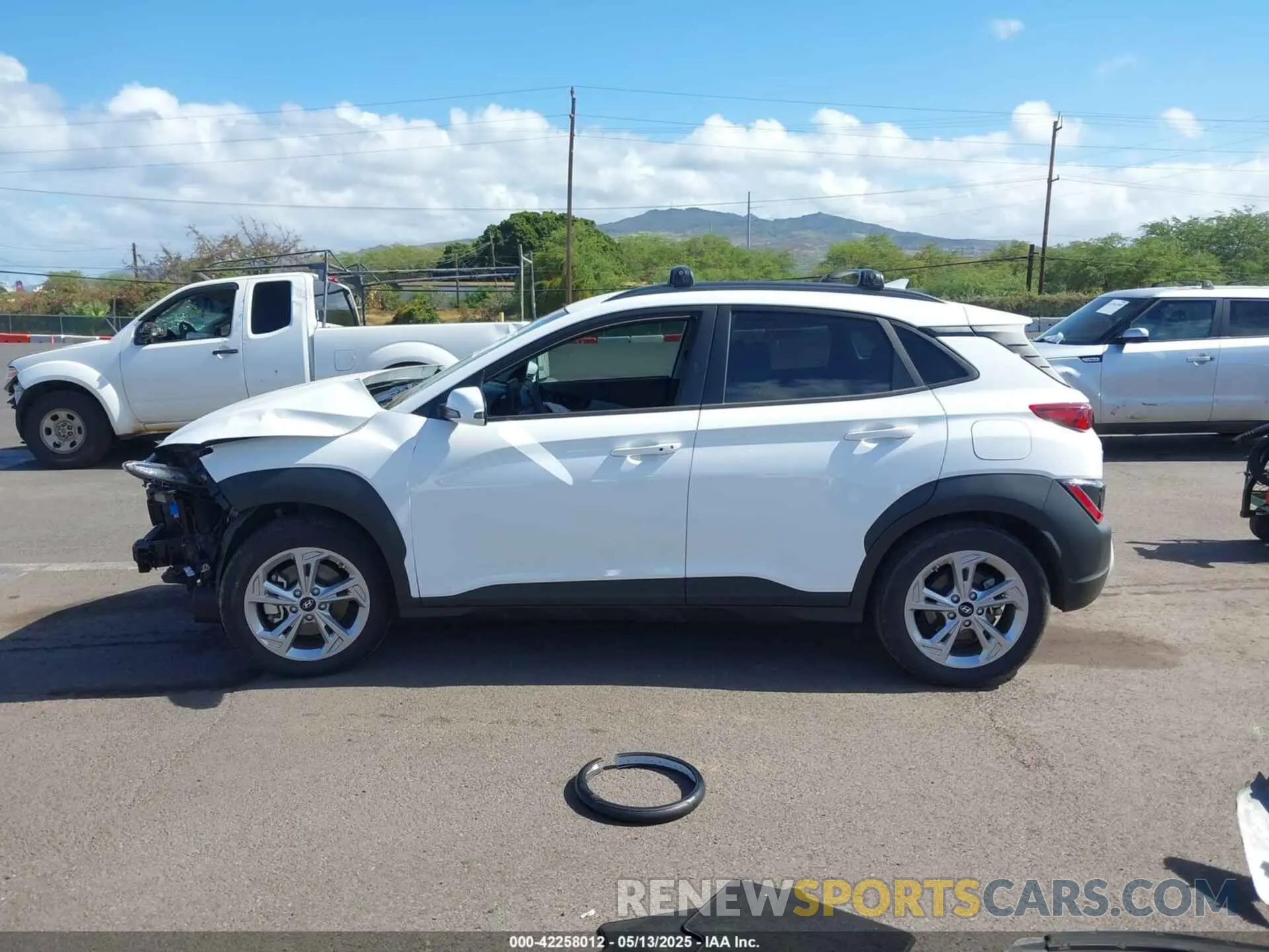 14 Photograph of a damaged car KM8K6CAB8PU038521 HYUNDAI KONA 2023