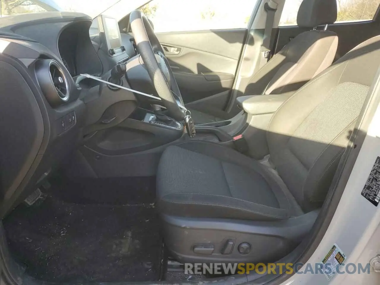 7 Photograph of a damaged car KM8K6CAB8PU043170 HYUNDAI KONA 2023