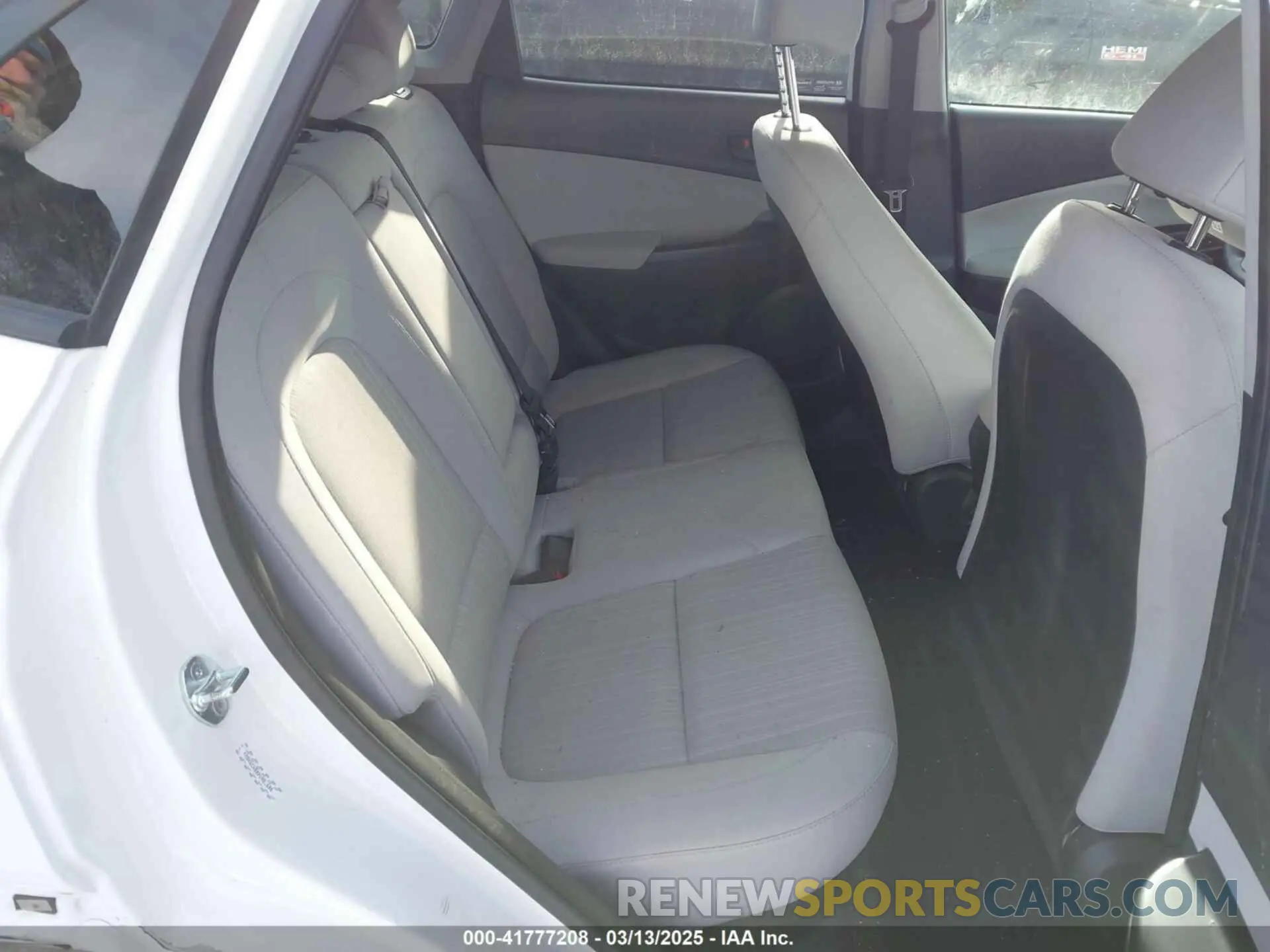 8 Photograph of a damaged car KM8K6CAB8PU981606 HYUNDAI KONA 2023