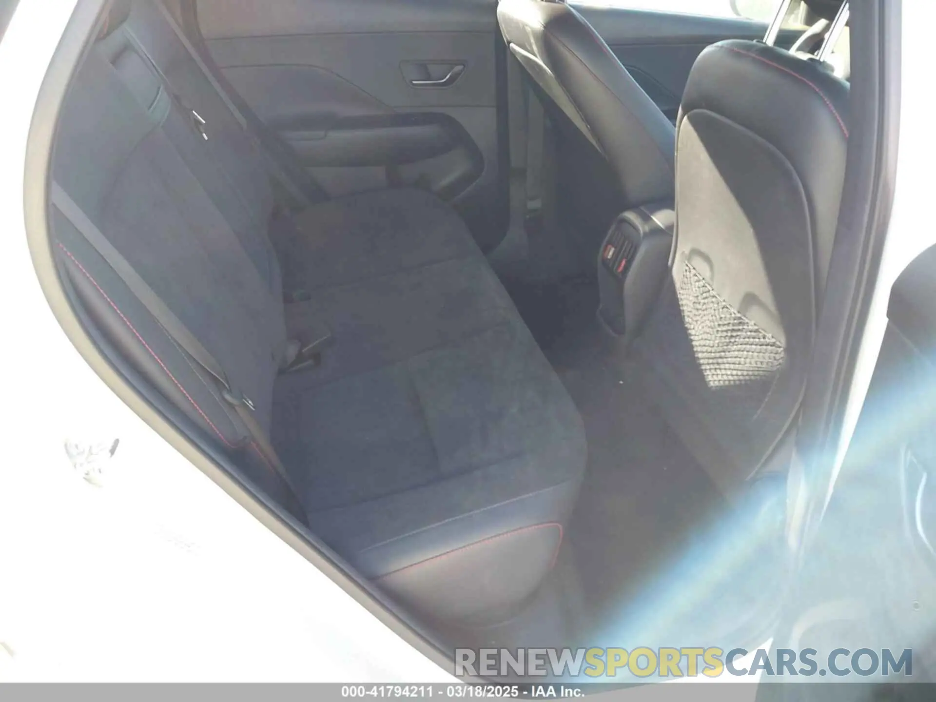 8 Фотография поврежденного автомобиля KM8HA3A36RU162744 HYUNDAI KONA 2024