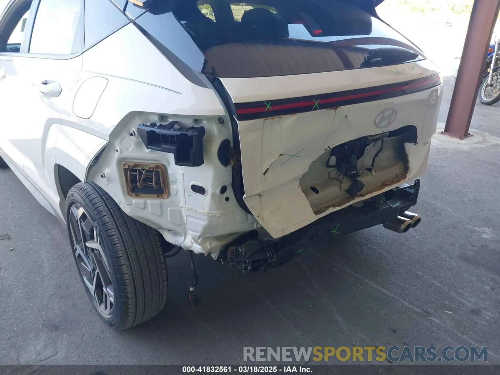 17 Фотография поврежденного автомобиля KM8HA3A38RU168402 HYUNDAI KONA 2024