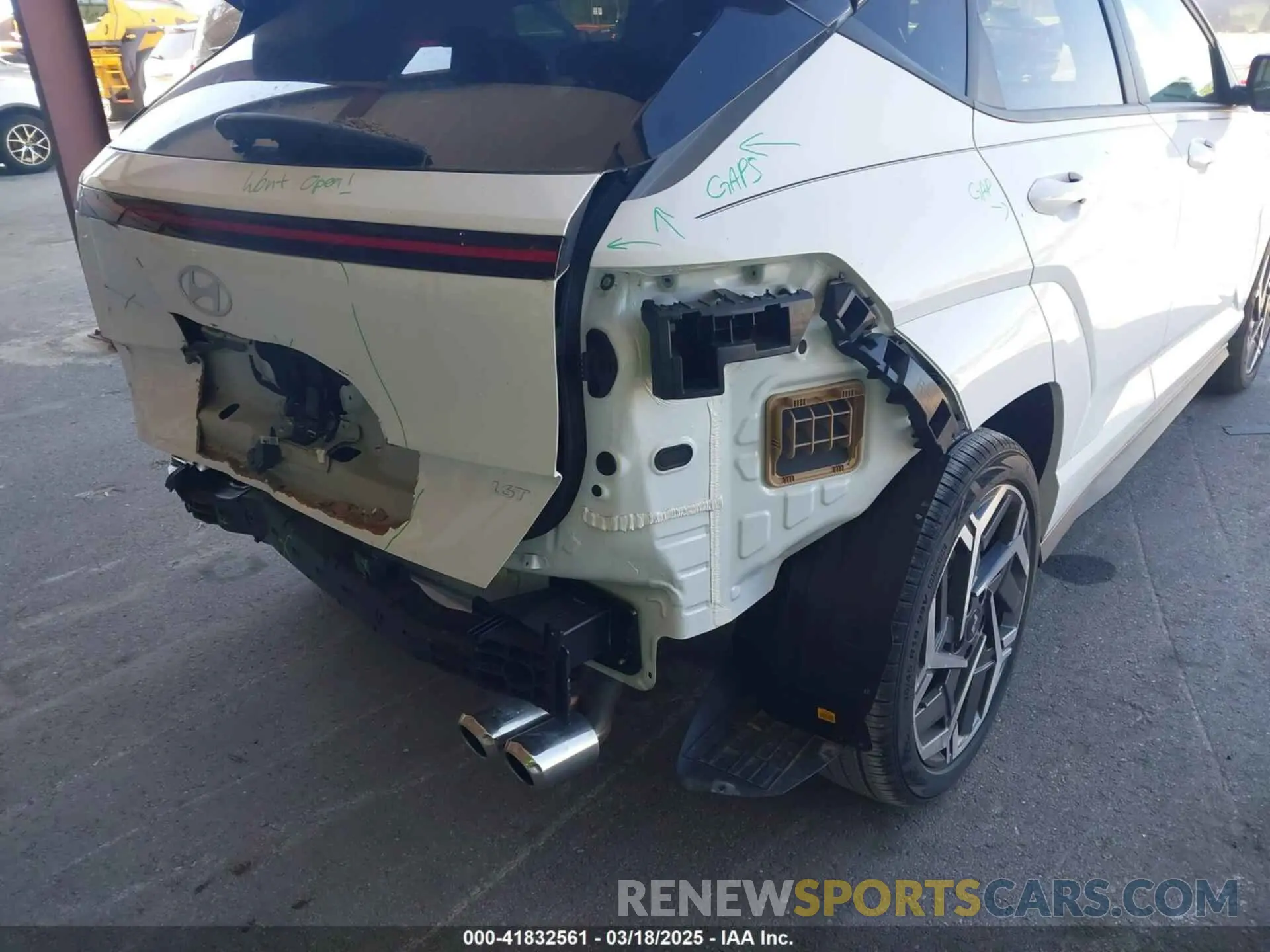 18 Фотография поврежденного автомобиля KM8HA3A38RU168402 HYUNDAI KONA 2024