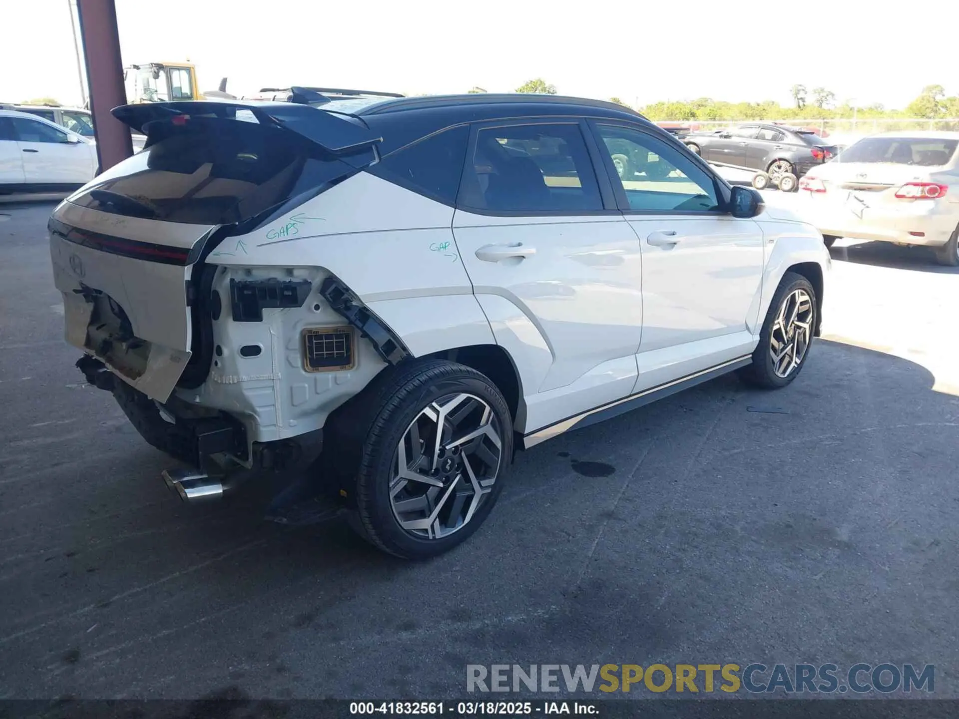 4 Фотография поврежденного автомобиля KM8HA3A38RU168402 HYUNDAI KONA 2024