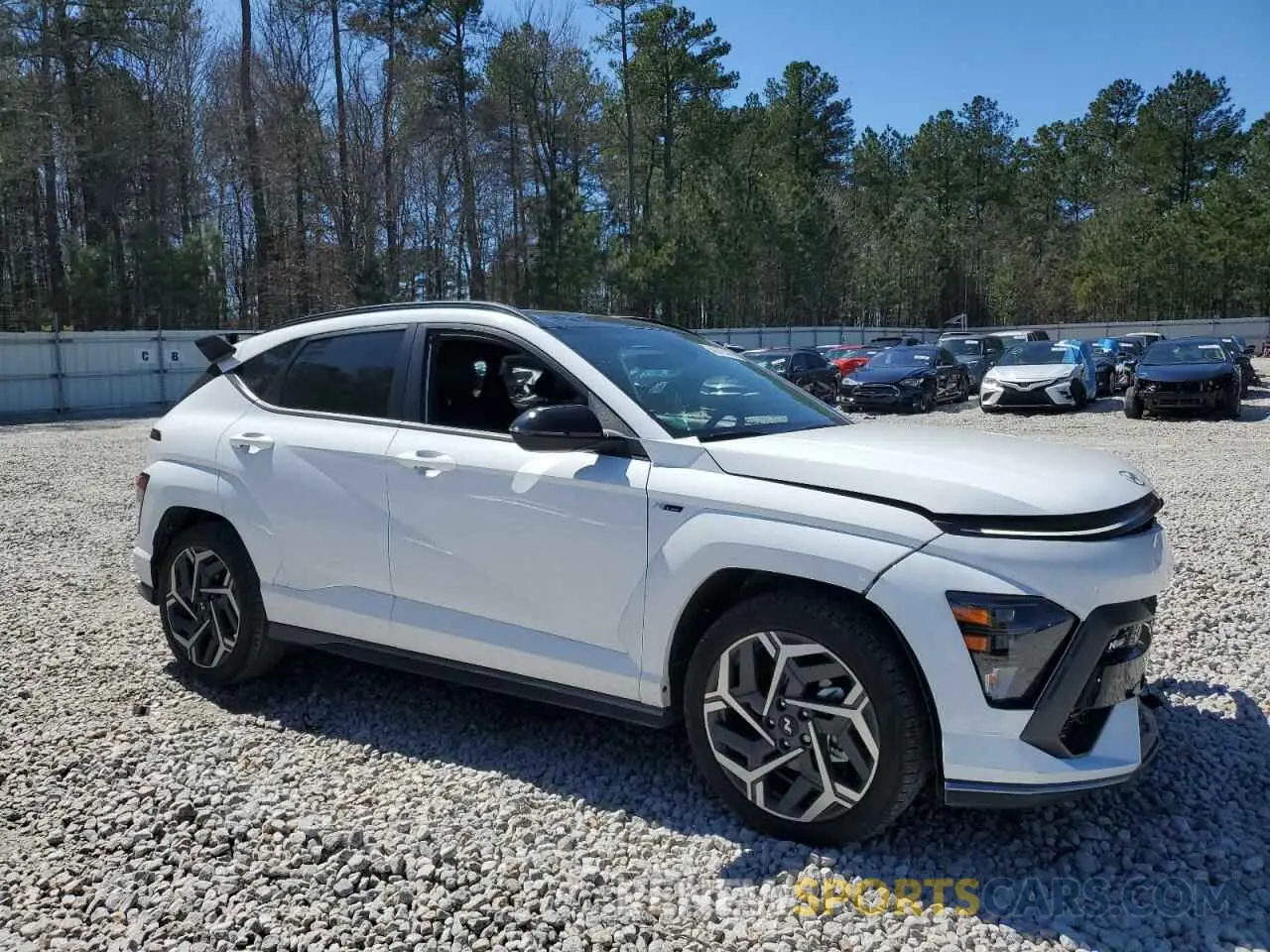 4 Фотография поврежденного автомобиля KM8HA3A39RU033848 HYUNDAI KONA 2024