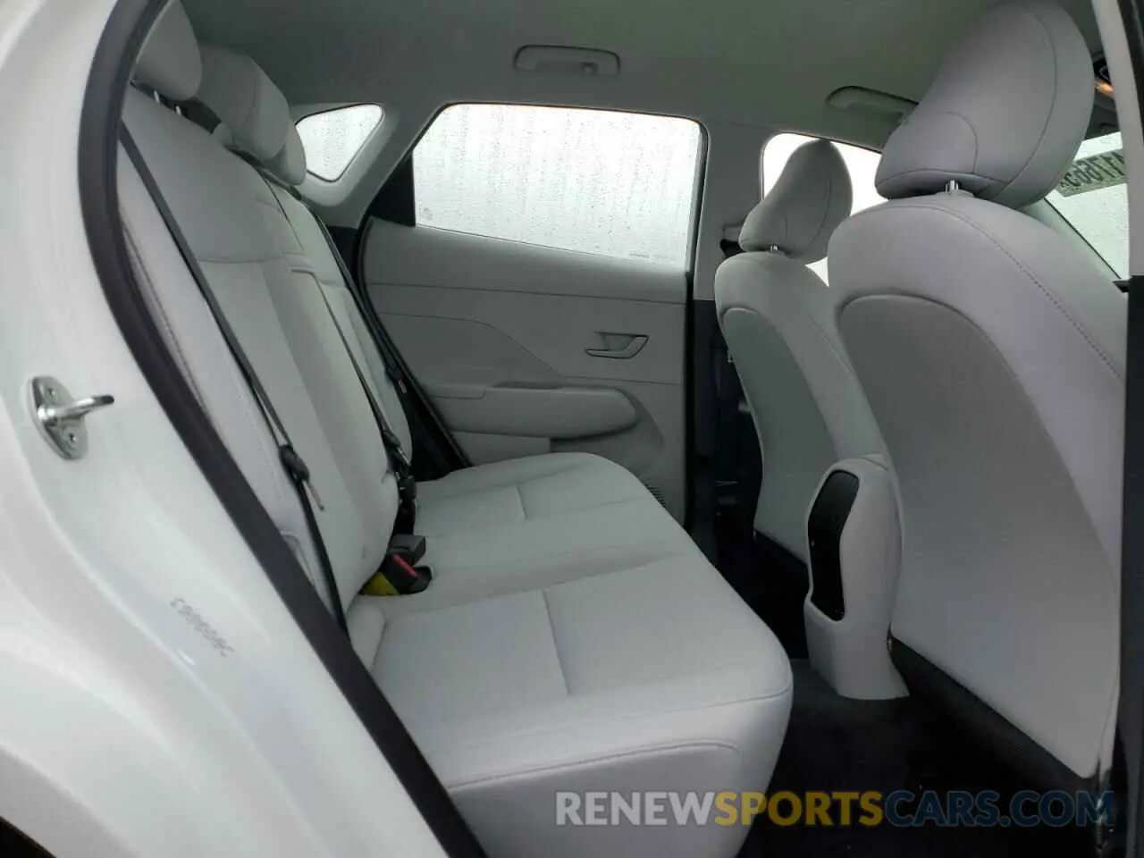 11 Photograph of a damaged car KM8HA3AB7RU184890 HYUNDAI KONA 2024