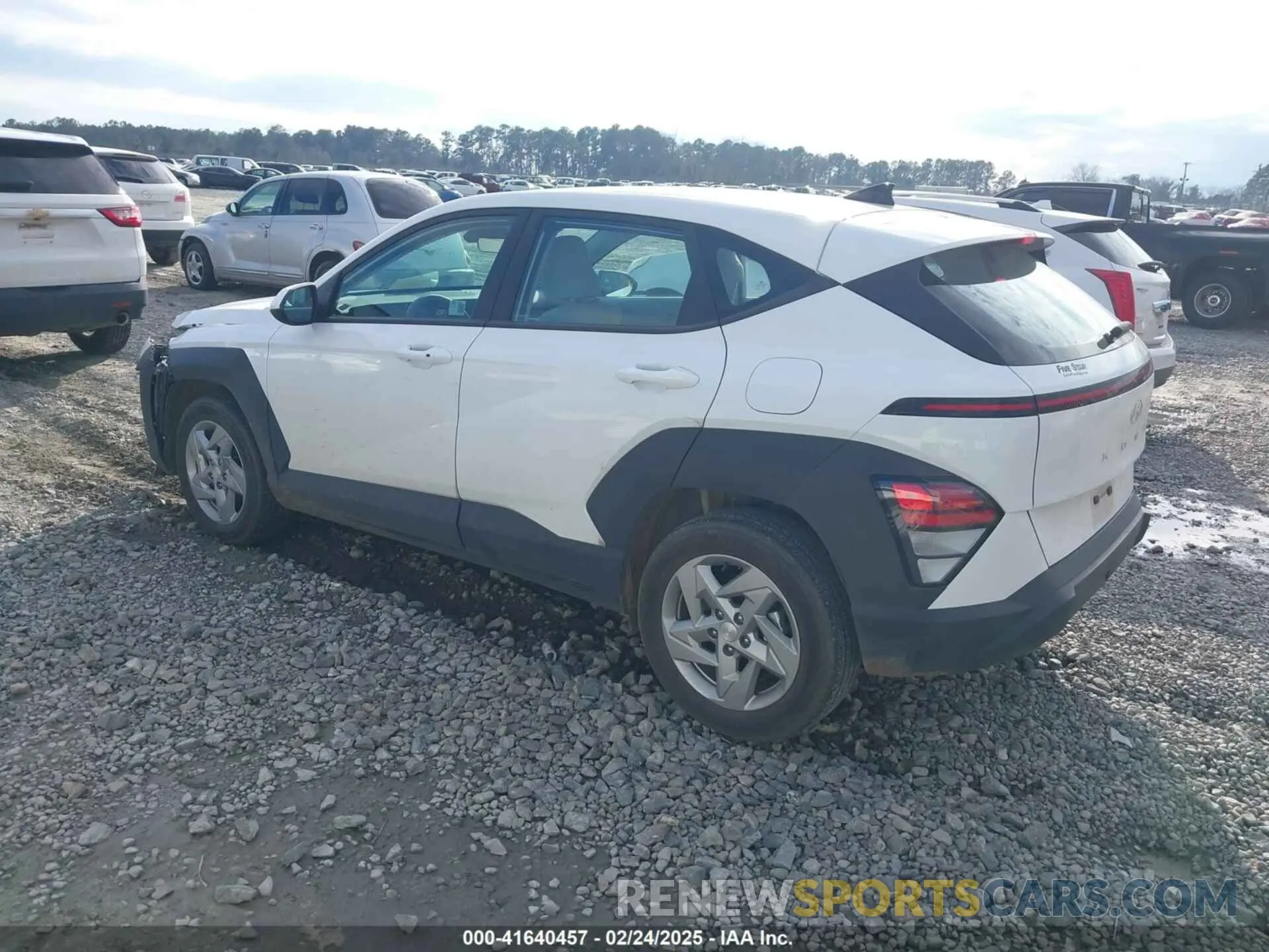 3 Фотография поврежденного автомобиля KM8HA3ABXRU112114 HYUNDAI KONA 2024