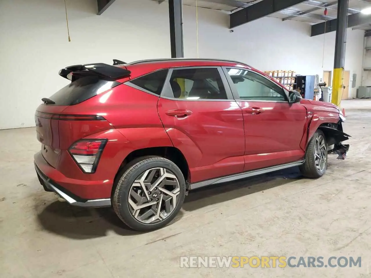 3 Фотография поврежденного автомобиля KM8HACA38RU063276 HYUNDAI KONA 2024