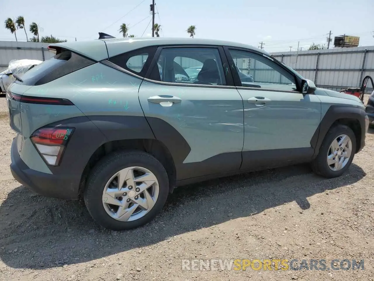 3 Фотография поврежденного автомобиля KM8HACABXRU108970 HYUNDAI KONA 2024