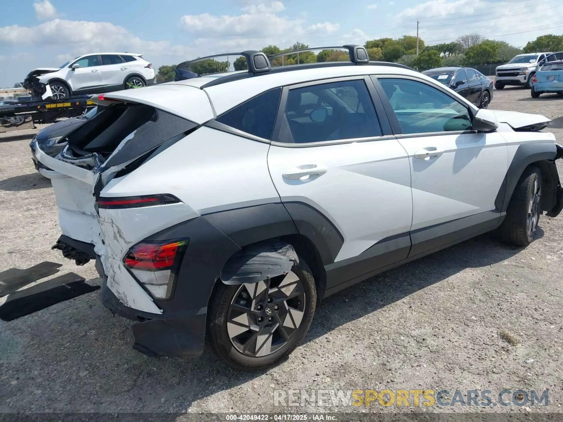4 Фотография поврежденного автомобиля KM8HB3AB0RU109915 HYUNDAI KONA 2024