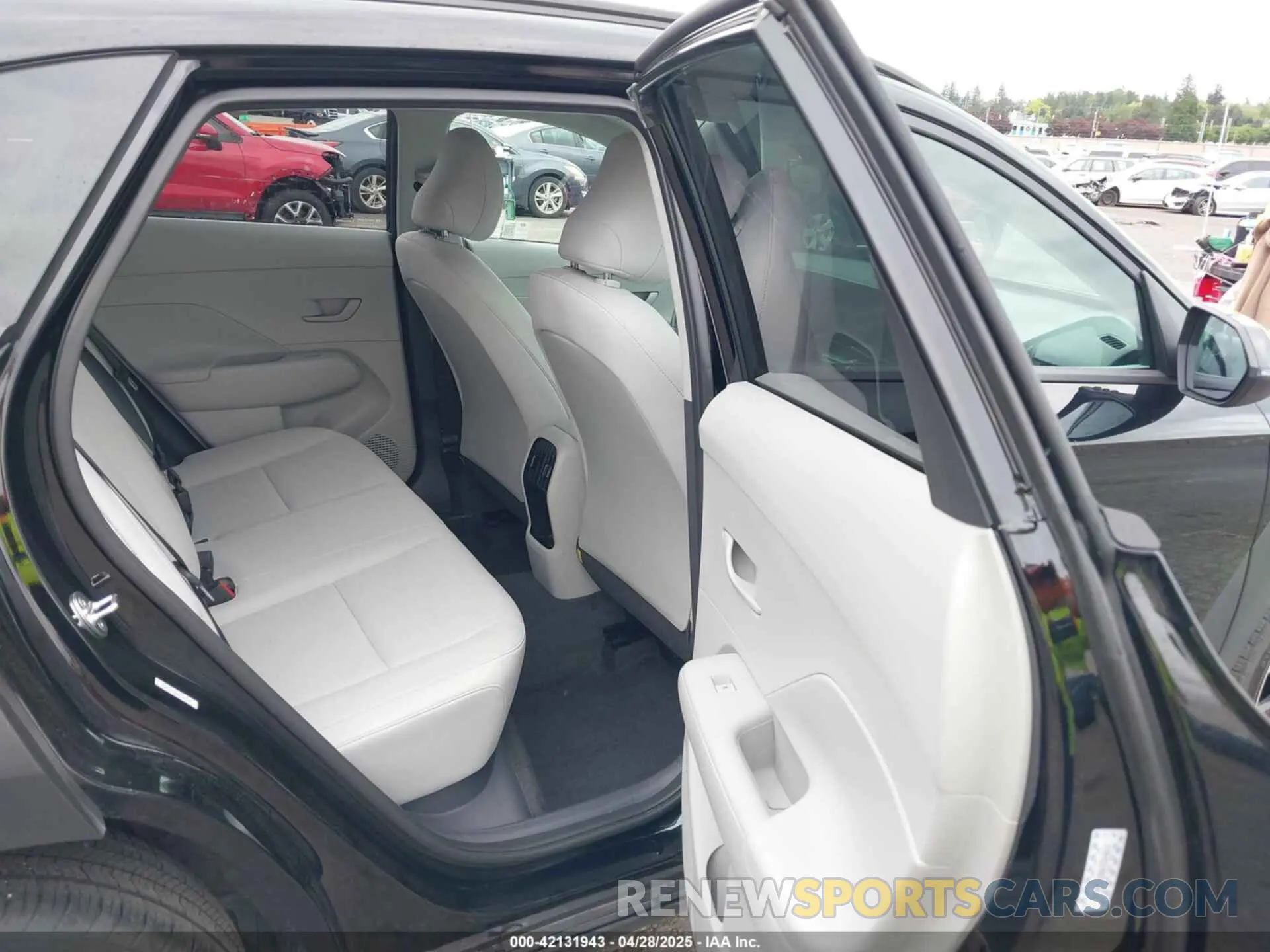 8 Фотография поврежденного автомобиля KM8HB3AB0RU180435 HYUNDAI KONA 2024