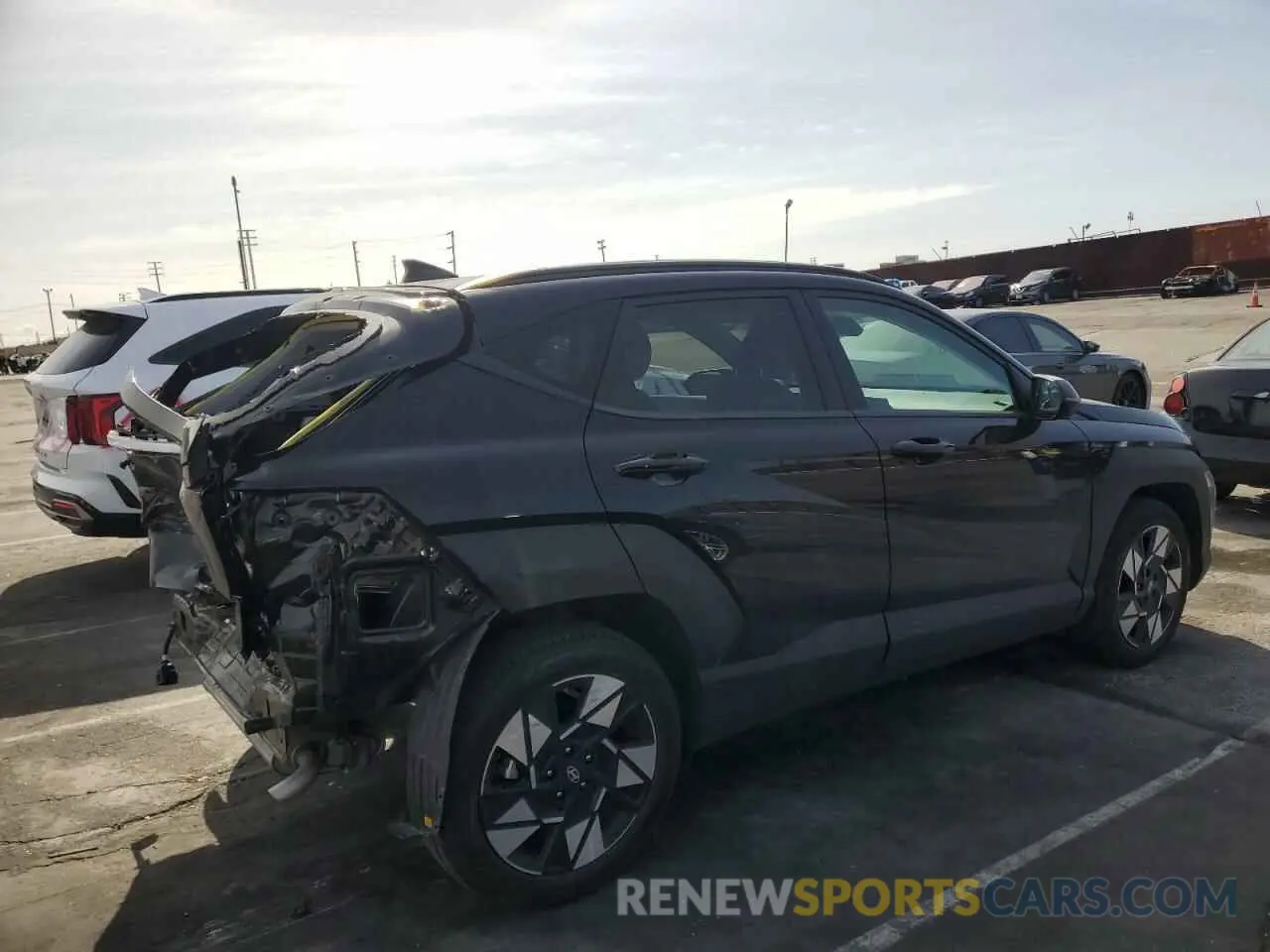 3 Фотография поврежденного автомобиля KM8HB3AB1RU069988 HYUNDAI KONA 2024