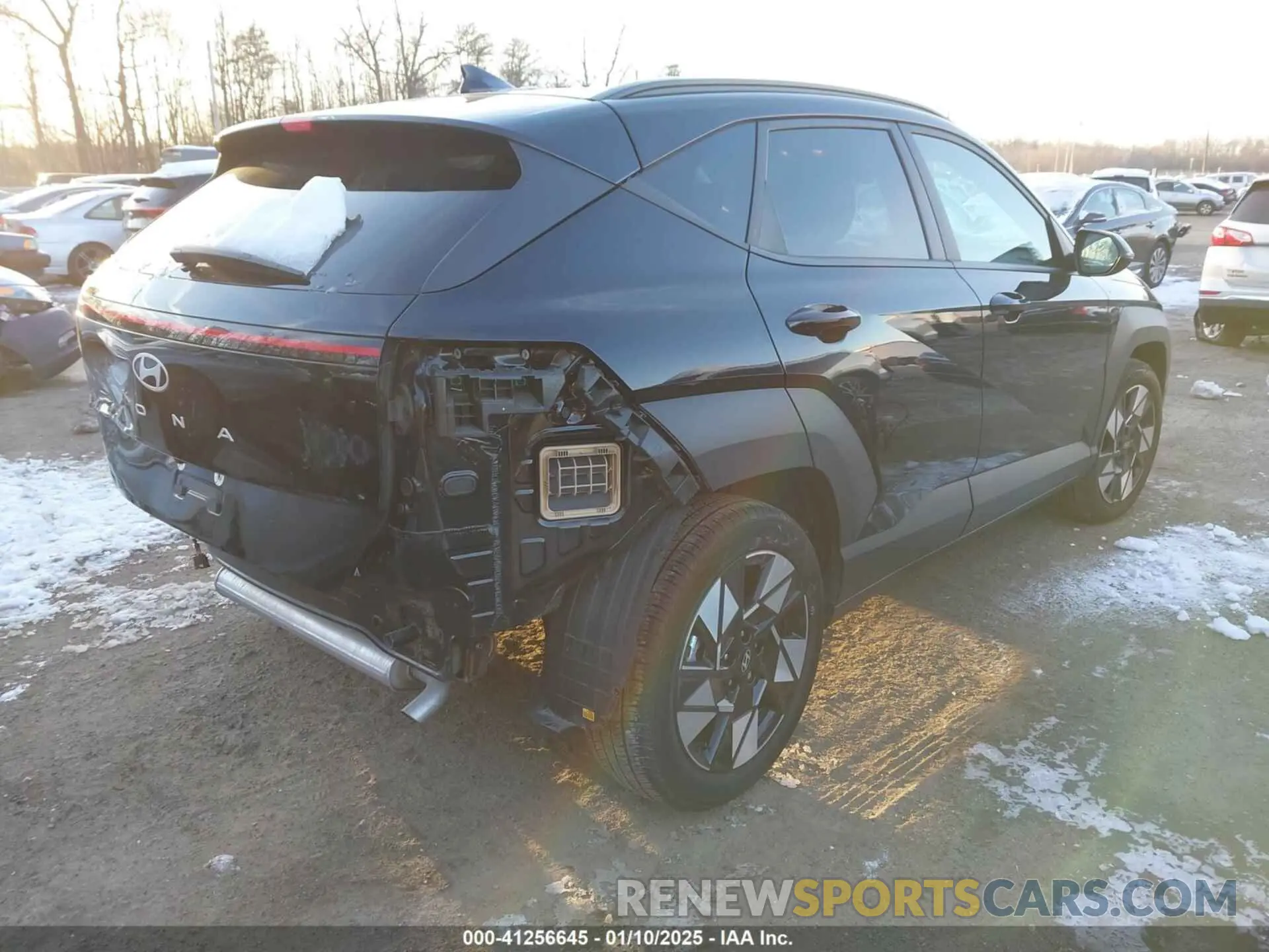 4 Фотография поврежденного автомобиля KM8HB3AB2RU065142 HYUNDAI KONA 2024