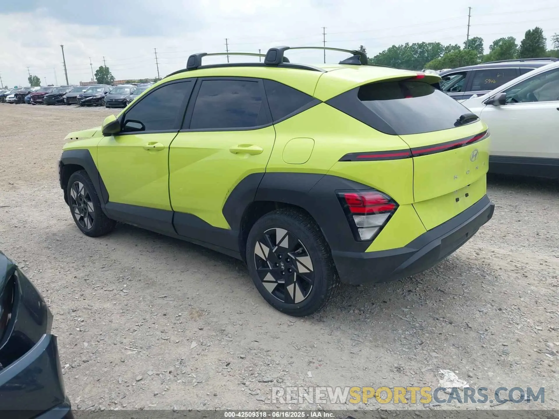 3 Фотография поврежденного автомобиля KM8HB3AB2RU073435 HYUNDAI KONA 2024