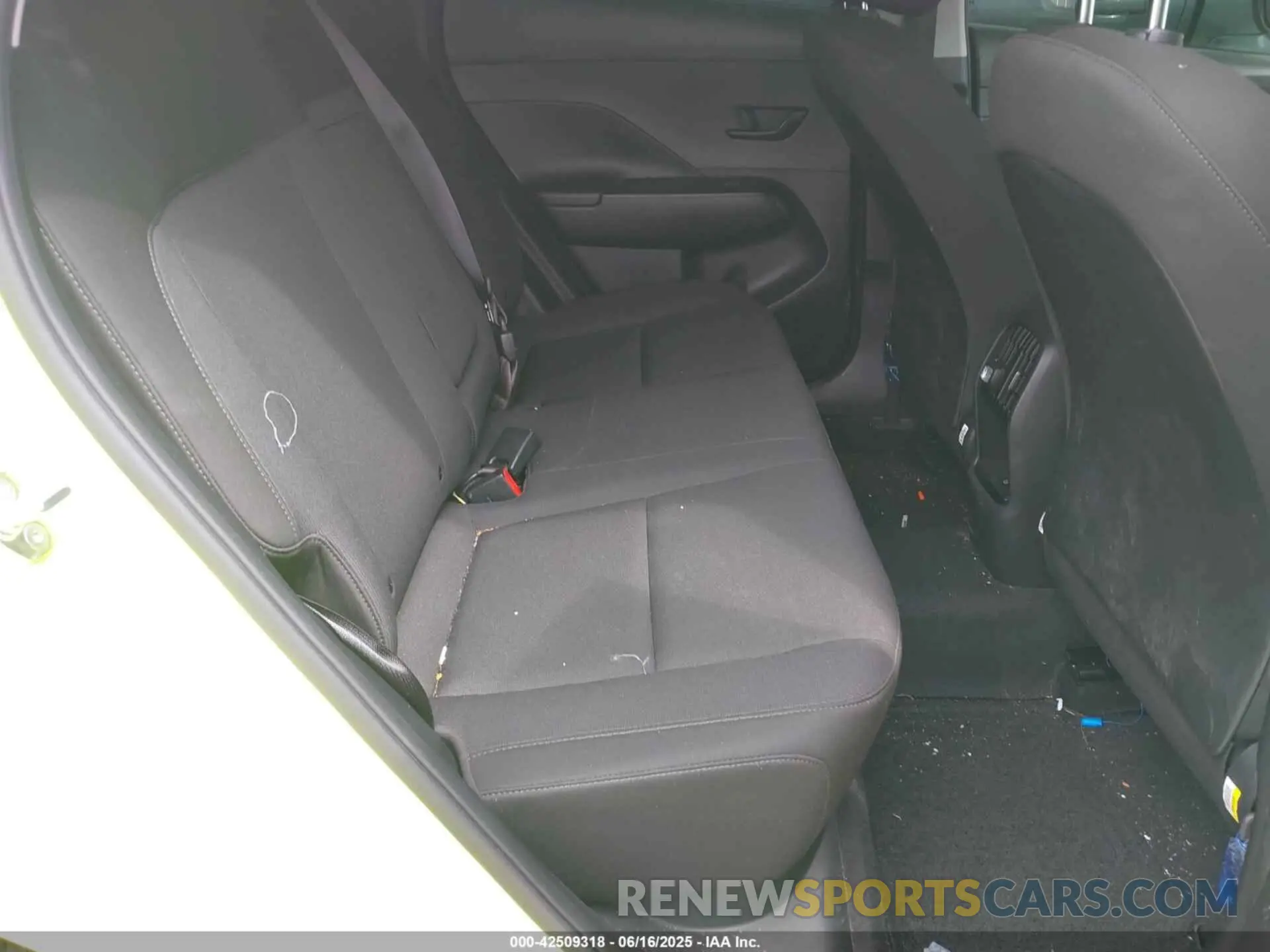 8 Фотография поврежденного автомобиля KM8HB3AB2RU073435 HYUNDAI KONA 2024