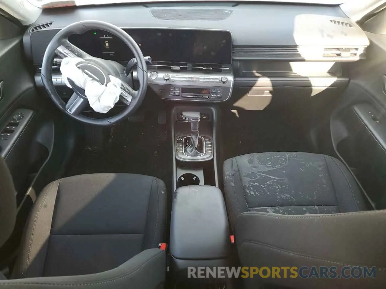 8 Photograph of a damaged car KM8HB3AB2RU183174 HYUNDAI KONA 2024