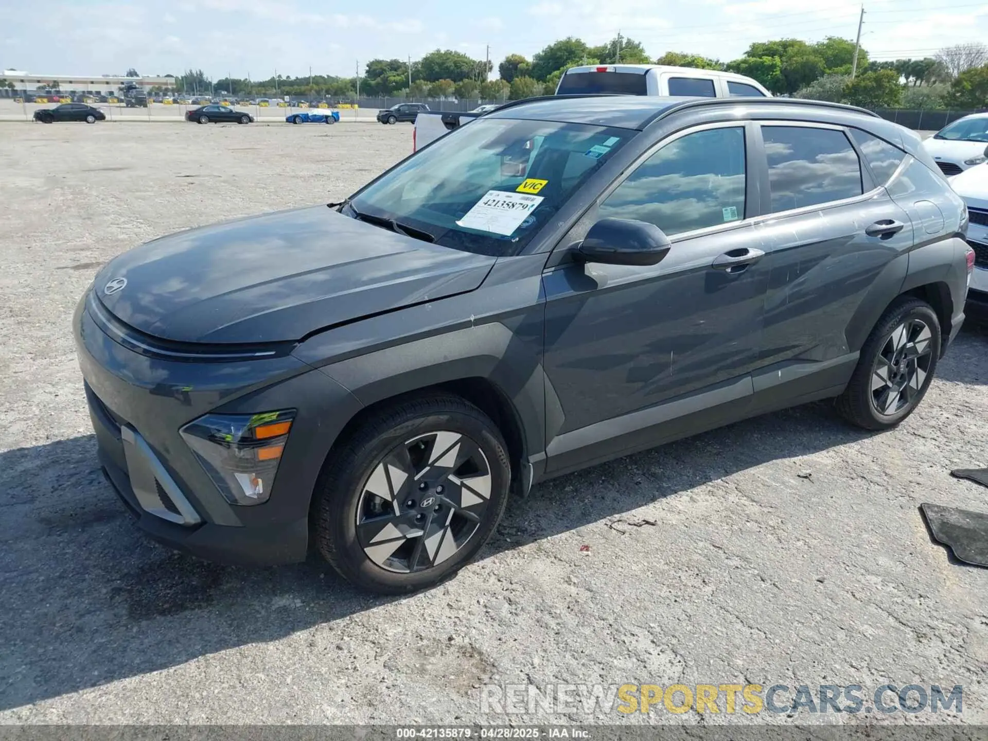2 Фотография поврежденного автомобиля KM8HB3AB3RU116017 HYUNDAI KONA 2024