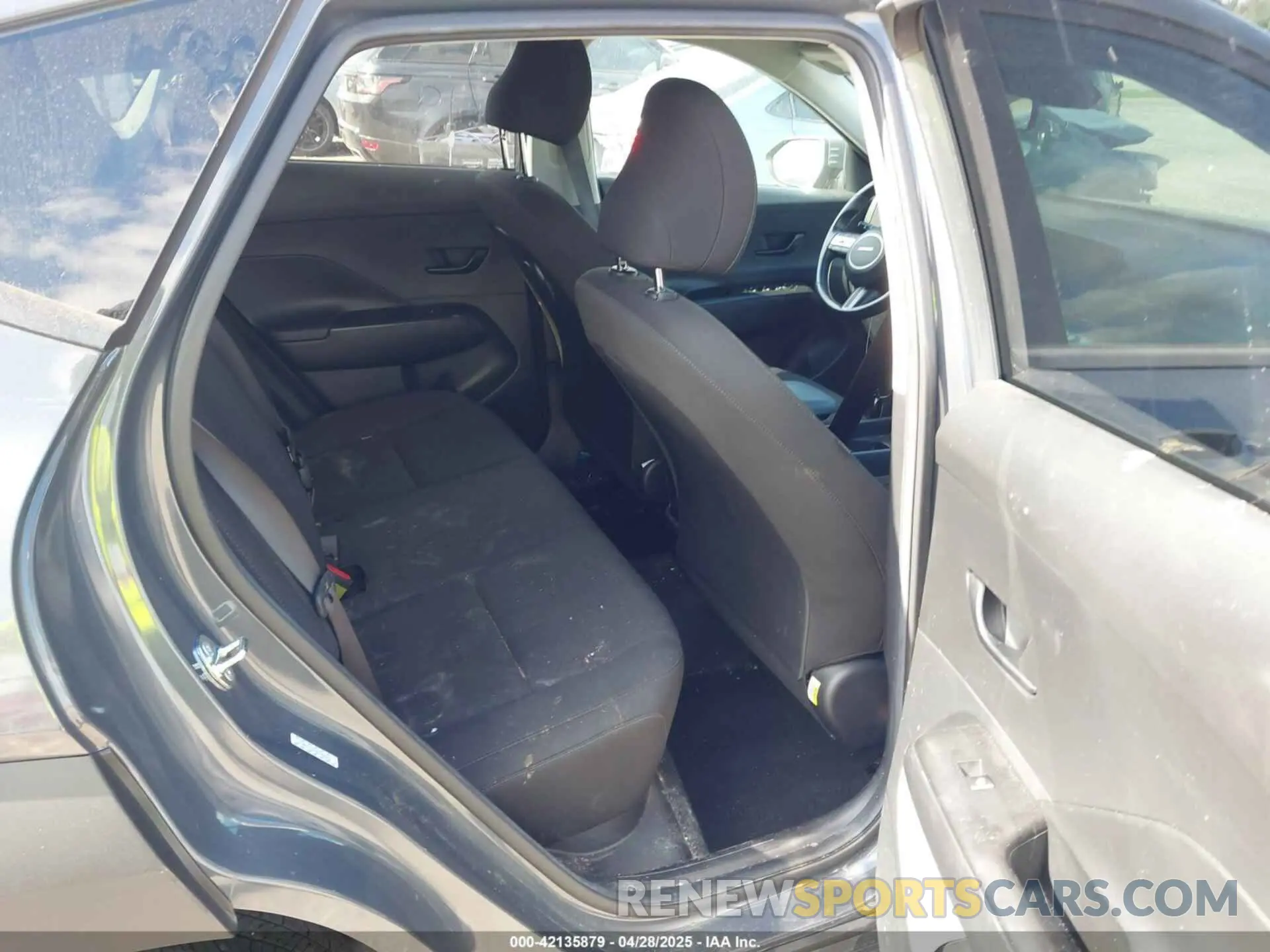 8 Фотография поврежденного автомобиля KM8HB3AB3RU116017 HYUNDAI KONA 2024