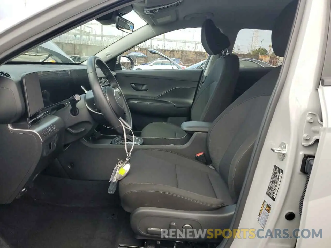 7 Фотография поврежденного автомобиля KM8HB3AB4RU118973 HYUNDAI KONA 2024