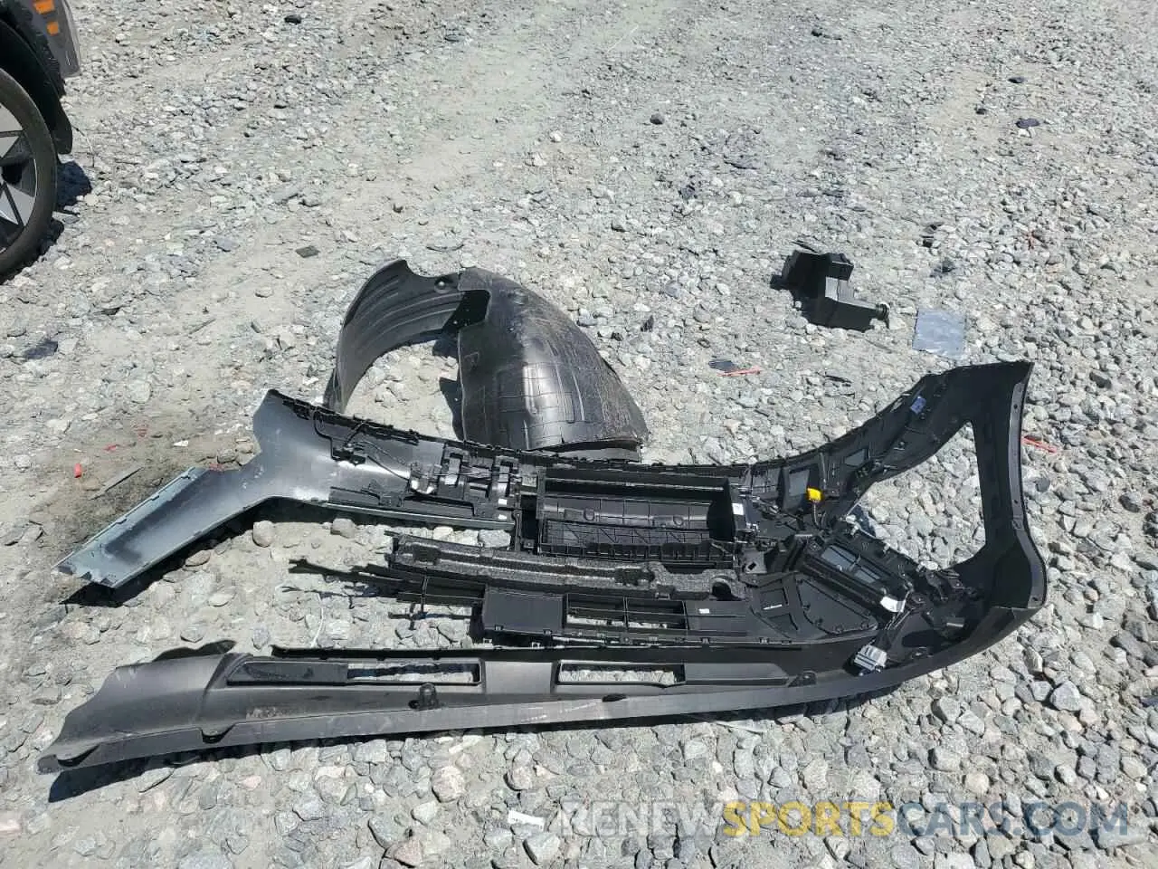 13 Photograph of a damaged car KM8HB3AB5RU087104 HYUNDAI KONA 2024