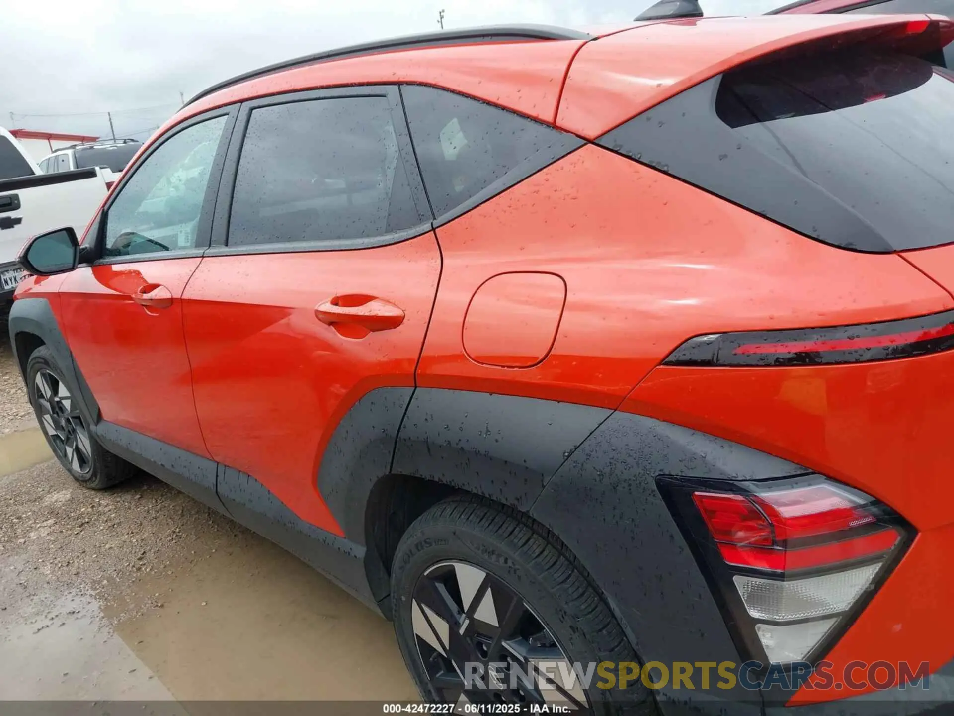 14 Photograph of a damaged car KM8HB3AB6RU170685 HYUNDAI KONA 2024