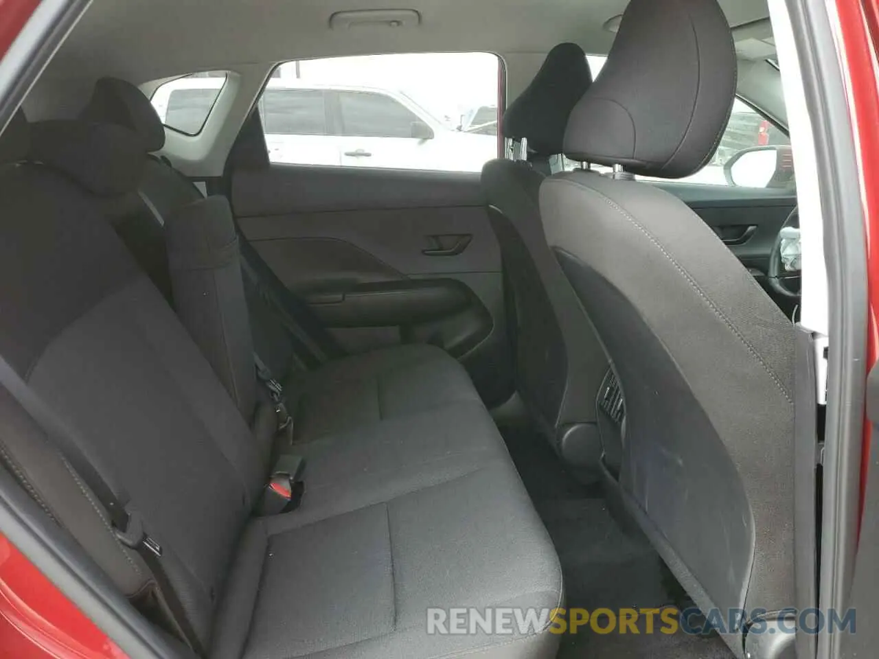 12 Фотография поврежденного автомобиля KM8HB3AB7RU104064 HYUNDAI KONA 2024