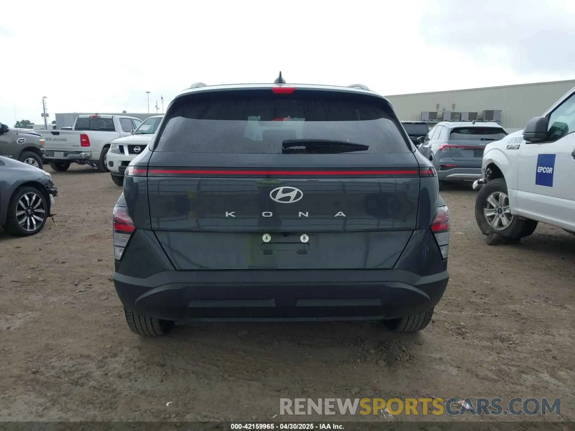 17 Фотография поврежденного автомобиля KM8HB3AB7RU123570 HYUNDAI KONA 2024