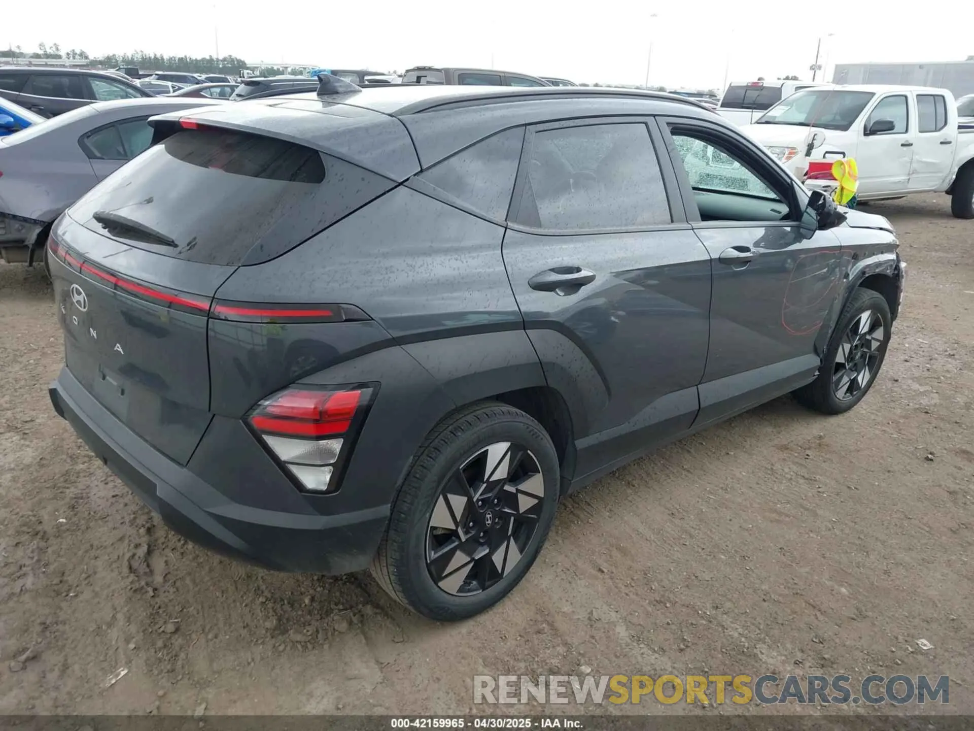 4 Фотография поврежденного автомобиля KM8HB3AB7RU123570 HYUNDAI KONA 2024