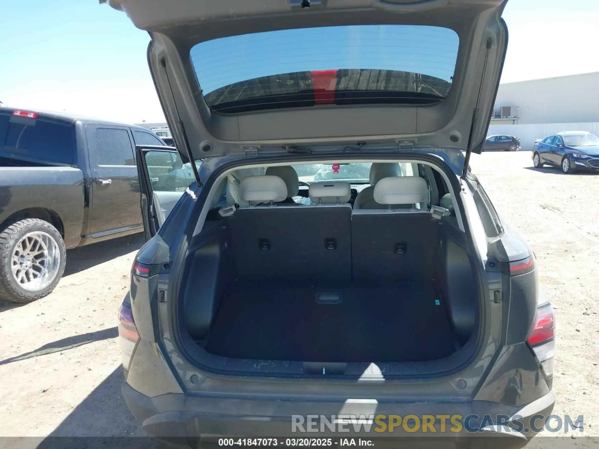 18 Photograph of a damaged car KM8HB3AB7RU145181 HYUNDAI KONA 2024