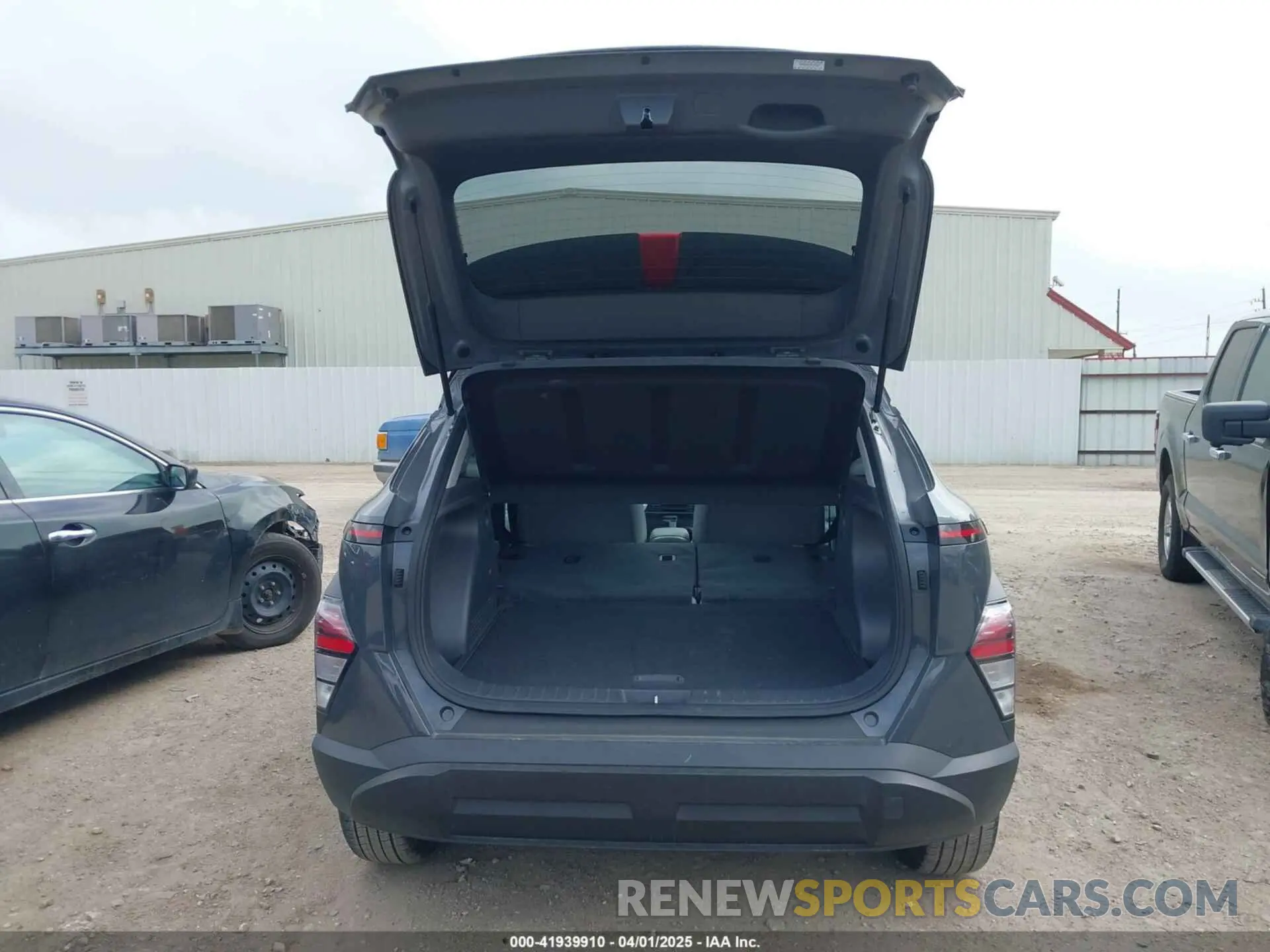 17 Фотография поврежденного автомобиля KM8HB3AB7RU145407 HYUNDAI KONA 2024