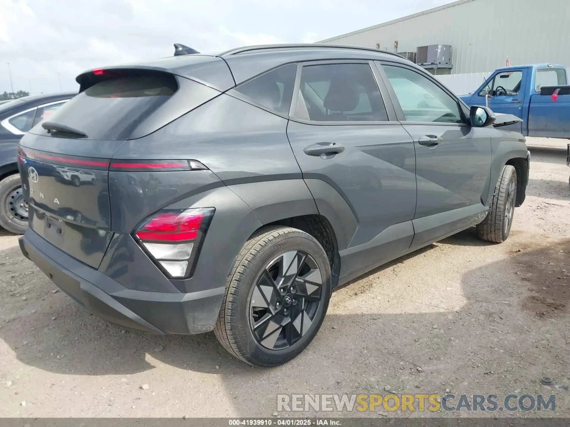 4 Фотография поврежденного автомобиля KM8HB3AB7RU145407 HYUNDAI KONA 2024