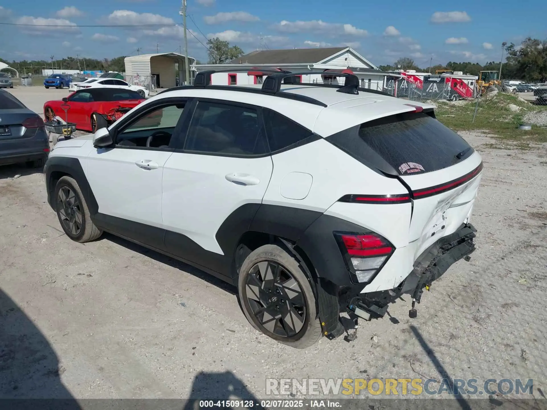 3 Фотография поврежденного автомобиля KM8HB3AB7RU183204 HYUNDAI KONA 2024