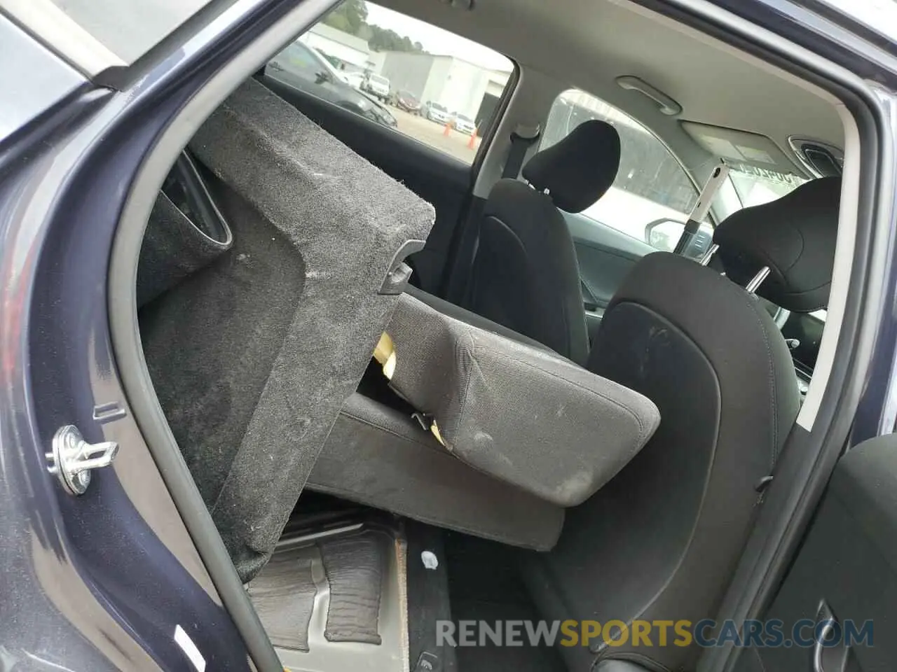 10 Photograph of a damaged car KM8HB3AB8RU140507 HYUNDAI KONA 2024