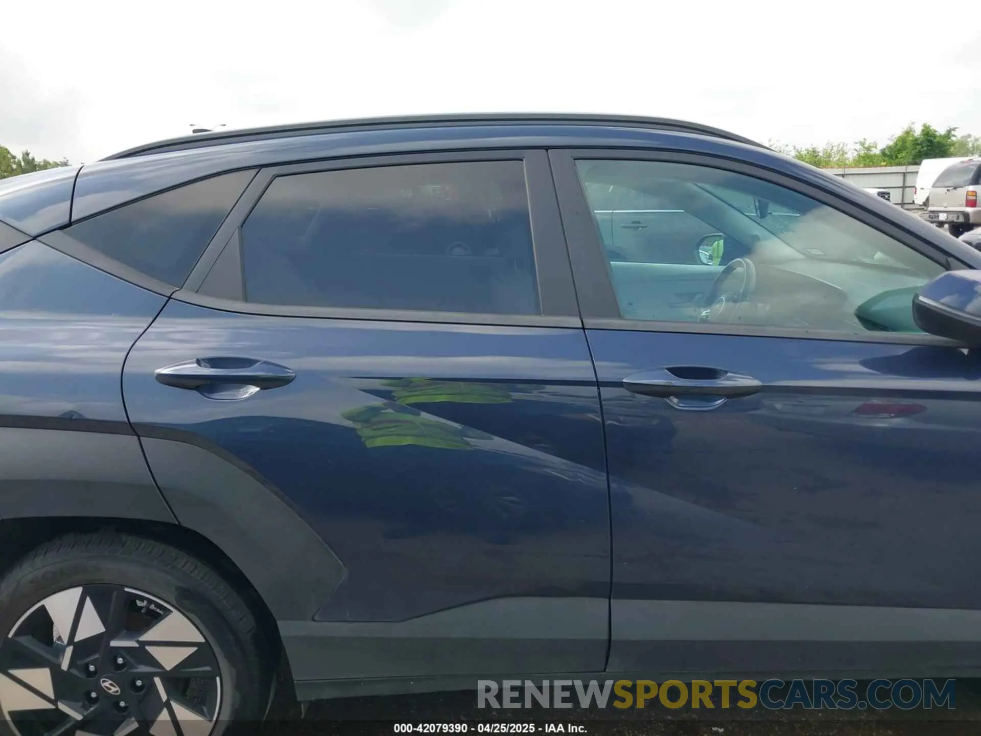 12 Фотография поврежденного автомобиля KM8HB3AB9RU086862 HYUNDAI KONA 2024