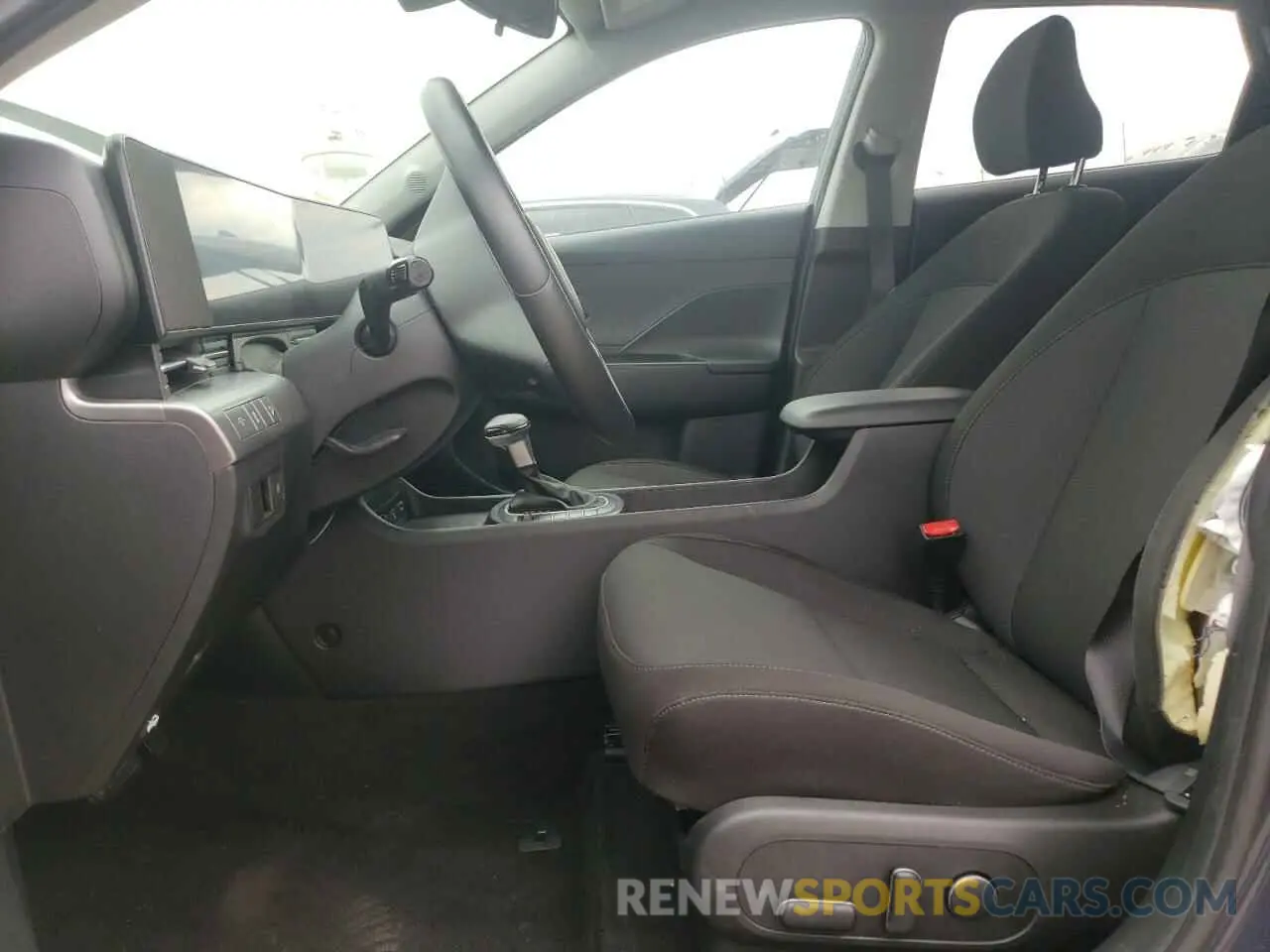 7 Фотография поврежденного автомобиля KM8HBCAB3RU094925 HYUNDAI KONA 2024