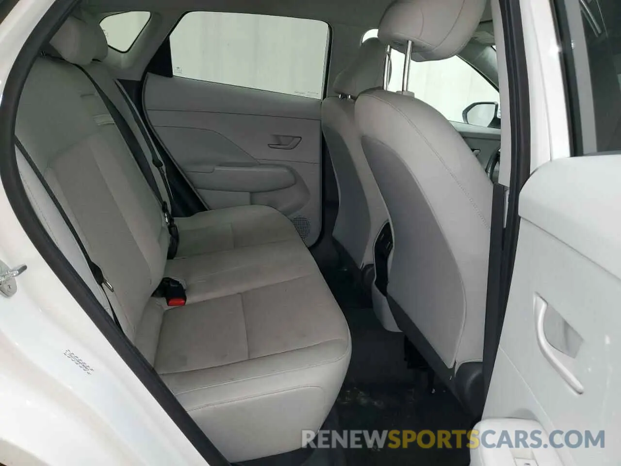 11 Фотография поврежденного автомобиля KM8HBCAB4RU147597 HYUNDAI KONA 2024