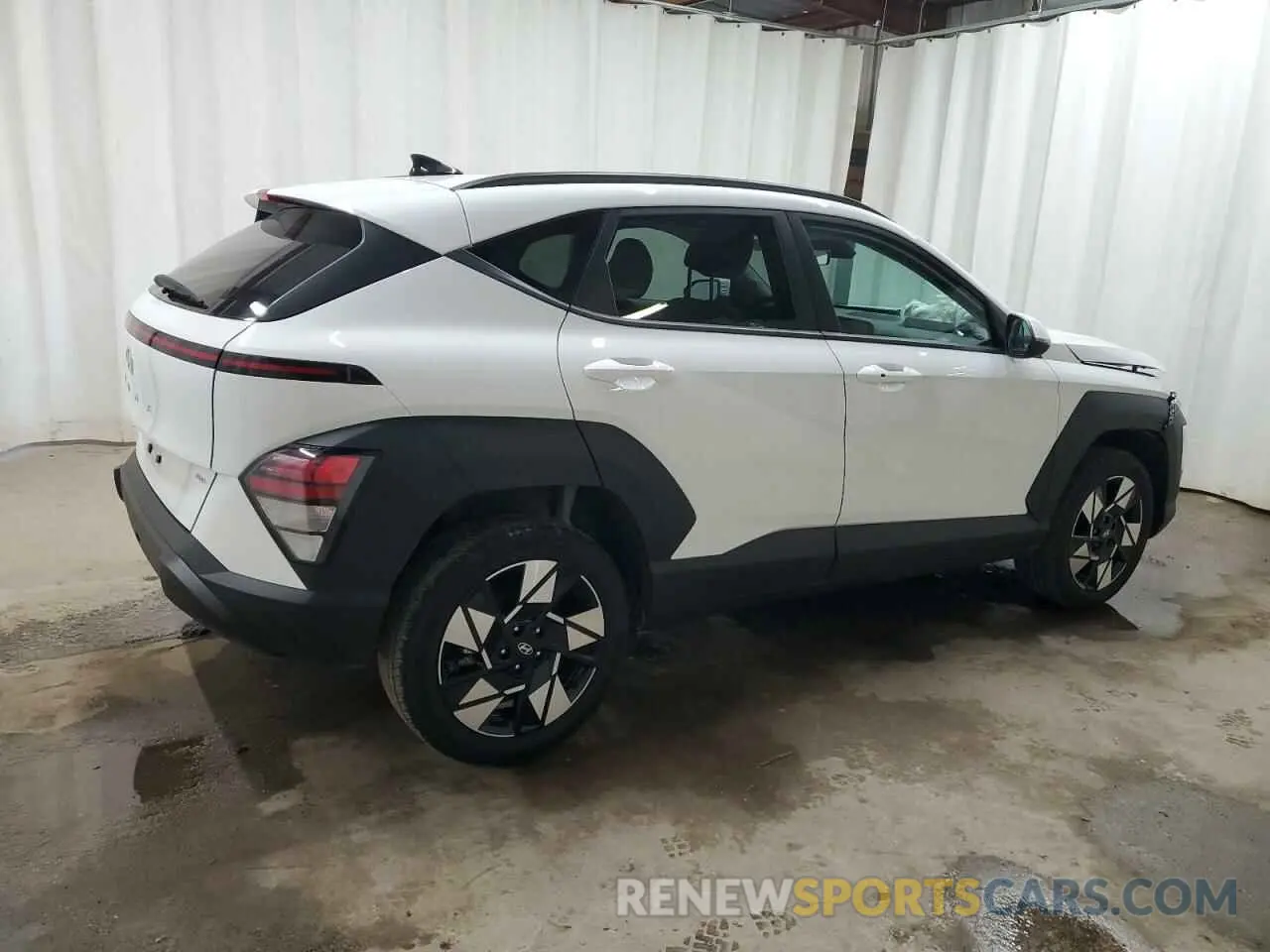 3 Фотография поврежденного автомобиля KM8HBCAB4RU147597 HYUNDAI KONA 2024