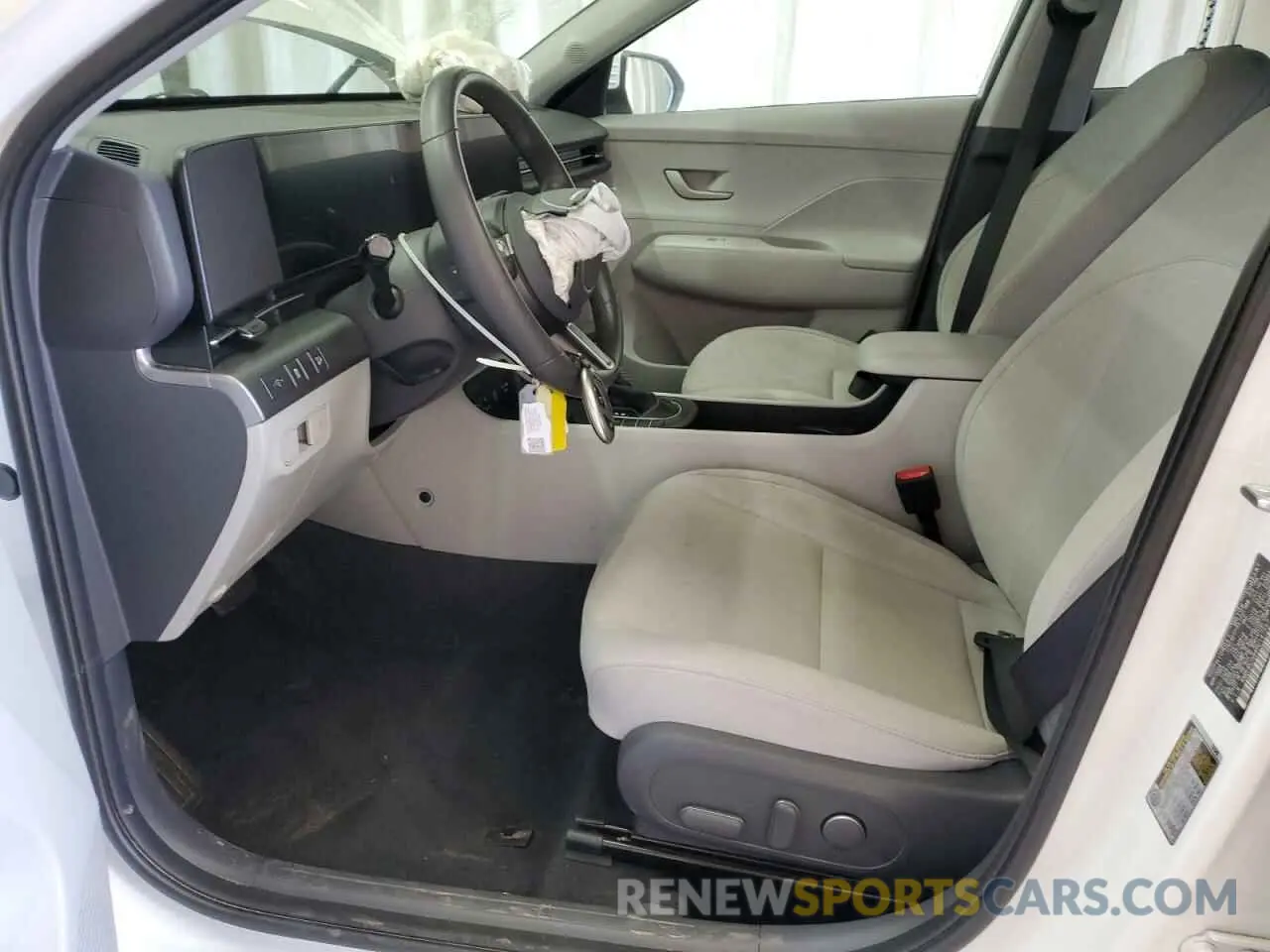 7 Фотография поврежденного автомобиля KM8HBCAB4RU147597 HYUNDAI KONA 2024