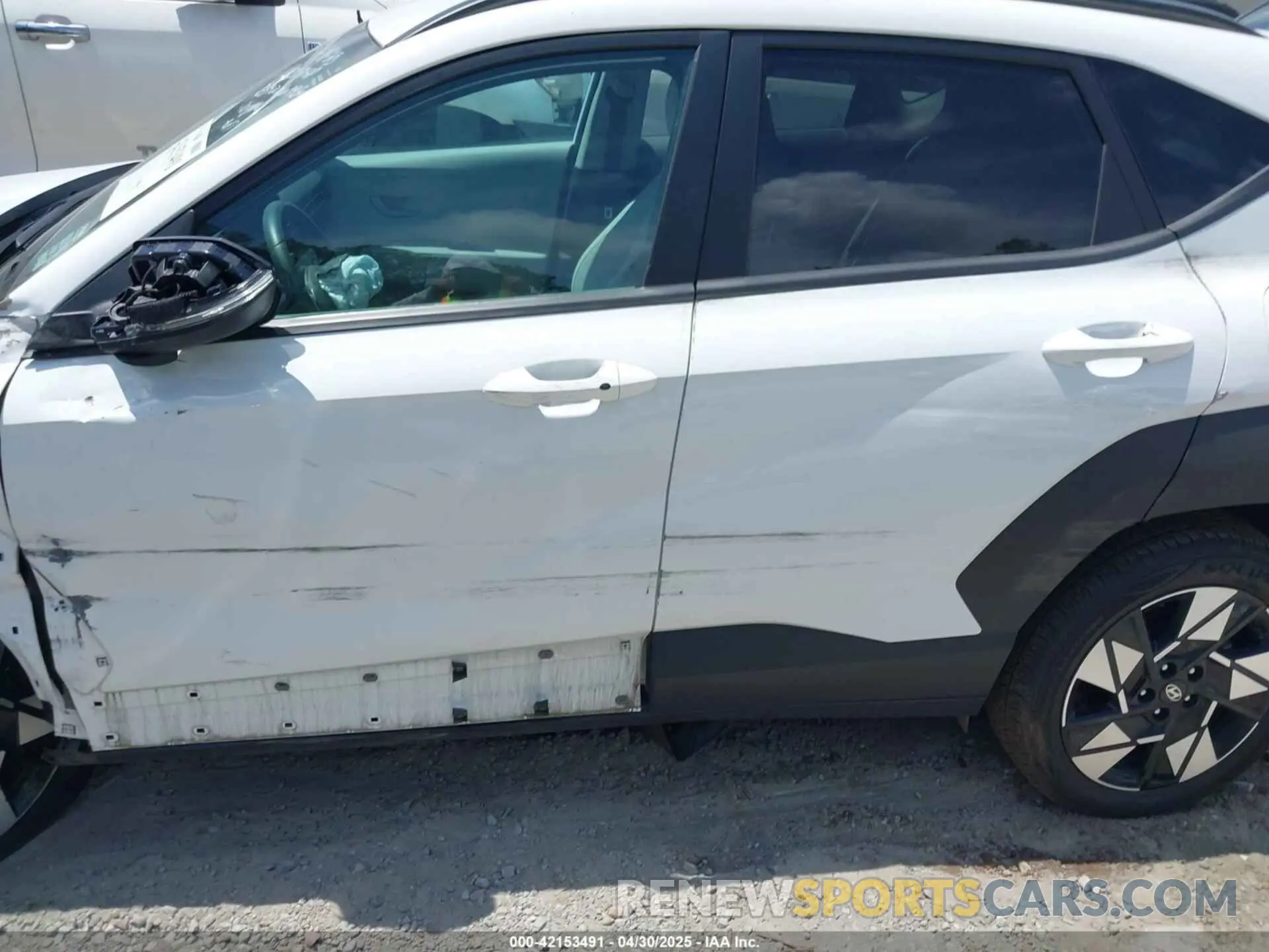 15 Фотография поврежденного автомобиля KM8HBCAB8RU074704 HYUNDAI KONA 2024