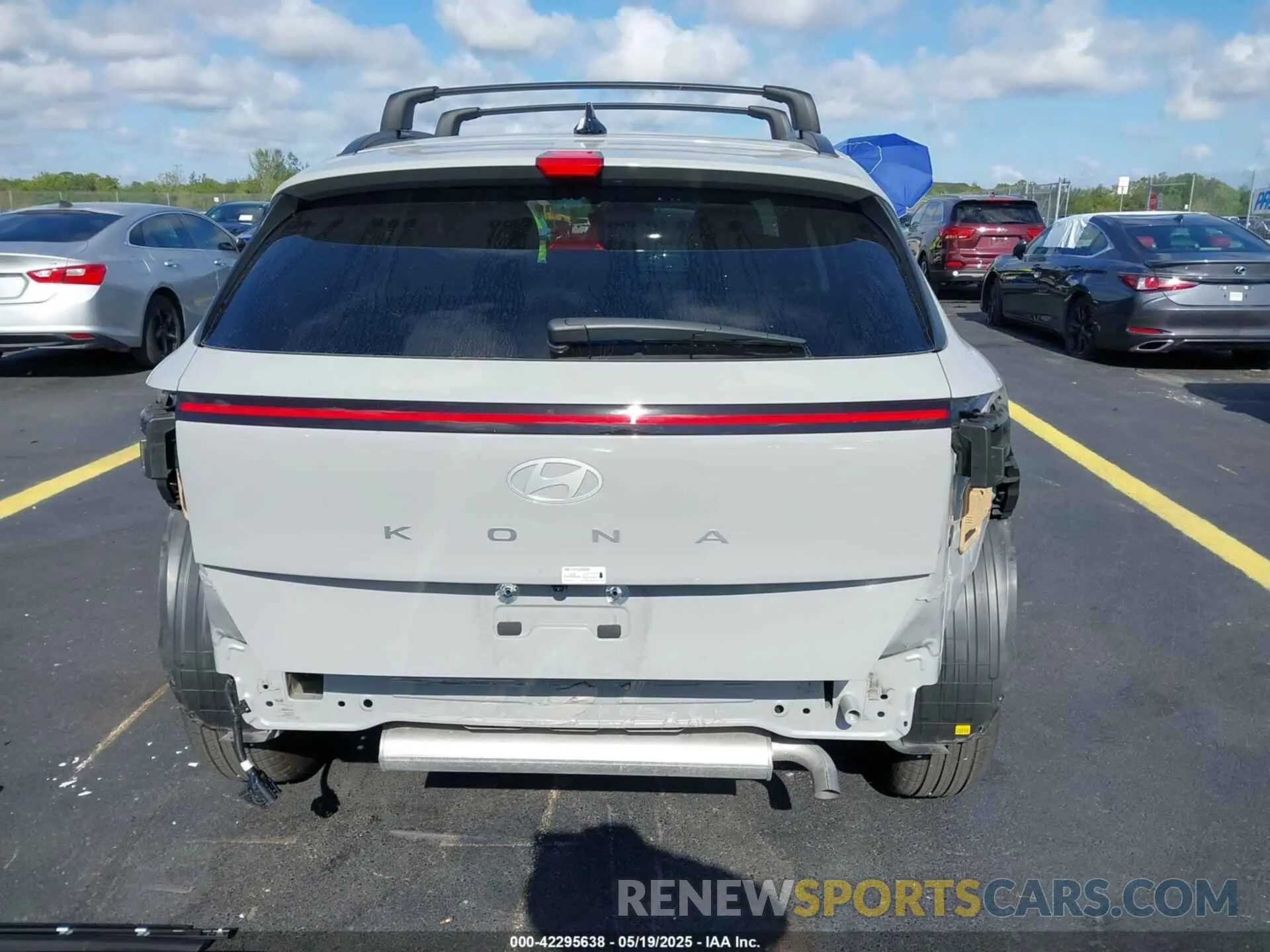17 Photograph of a damaged car KM8HC3AB0RU183347 HYUNDAI KONA 2024
