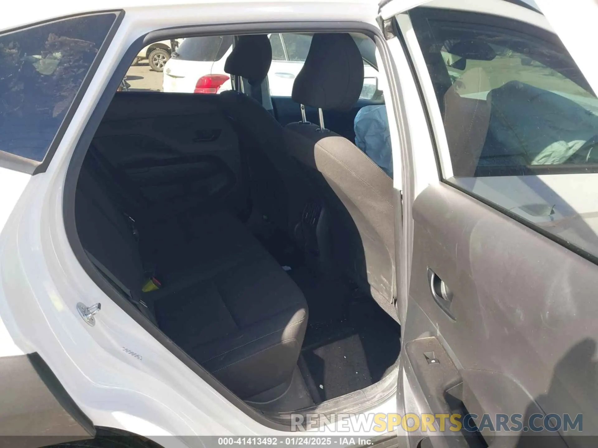 8 Фотография поврежденного автомобиля KM8HC3AB5RU143863 HYUNDAI KONA 2024